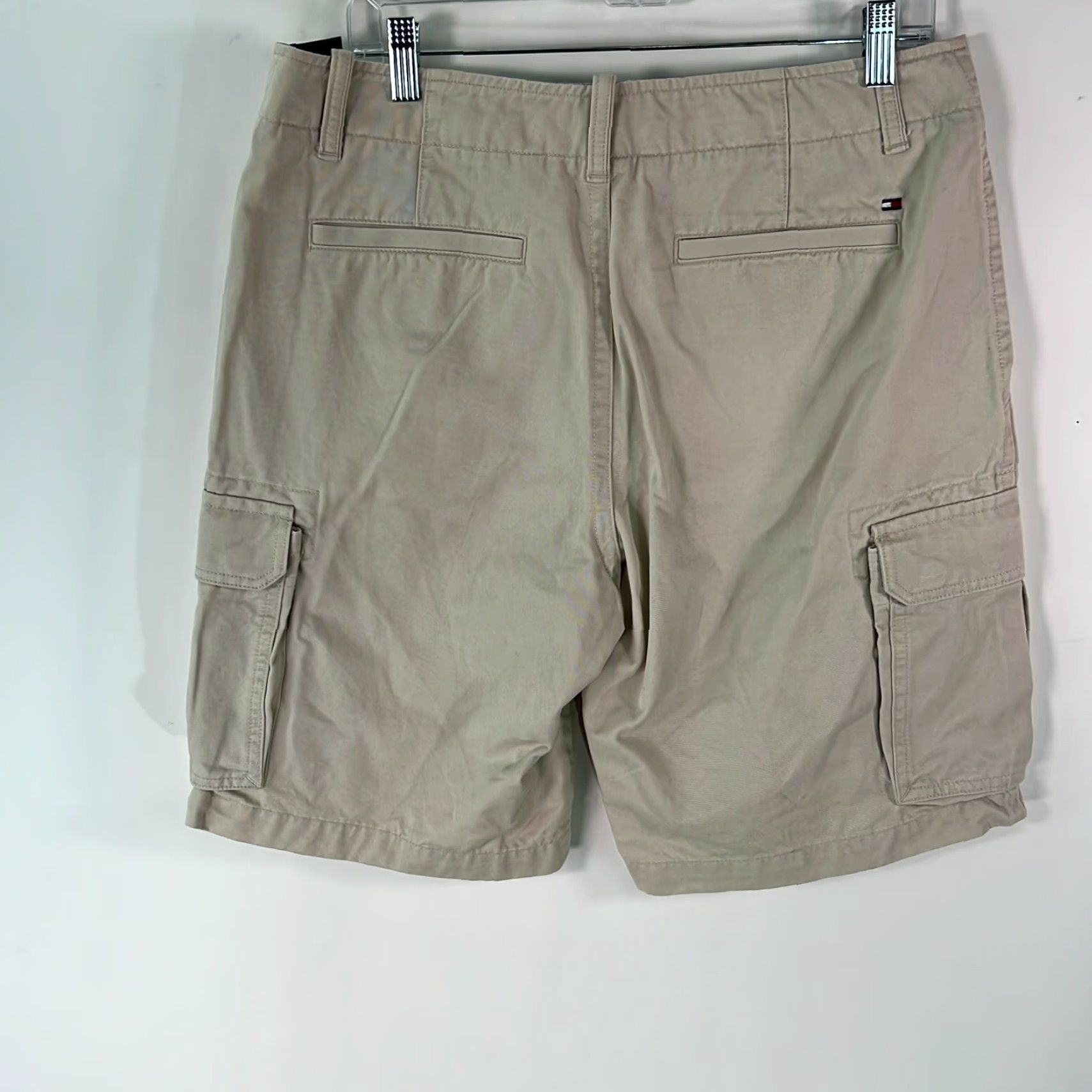 Tommy Hilfiger Tommy Hilfiger Beige Cargo Shorts Classic Fit Low Rise Casual 32 Mens Size US 32 / EU 48 - 2 Thumbnail