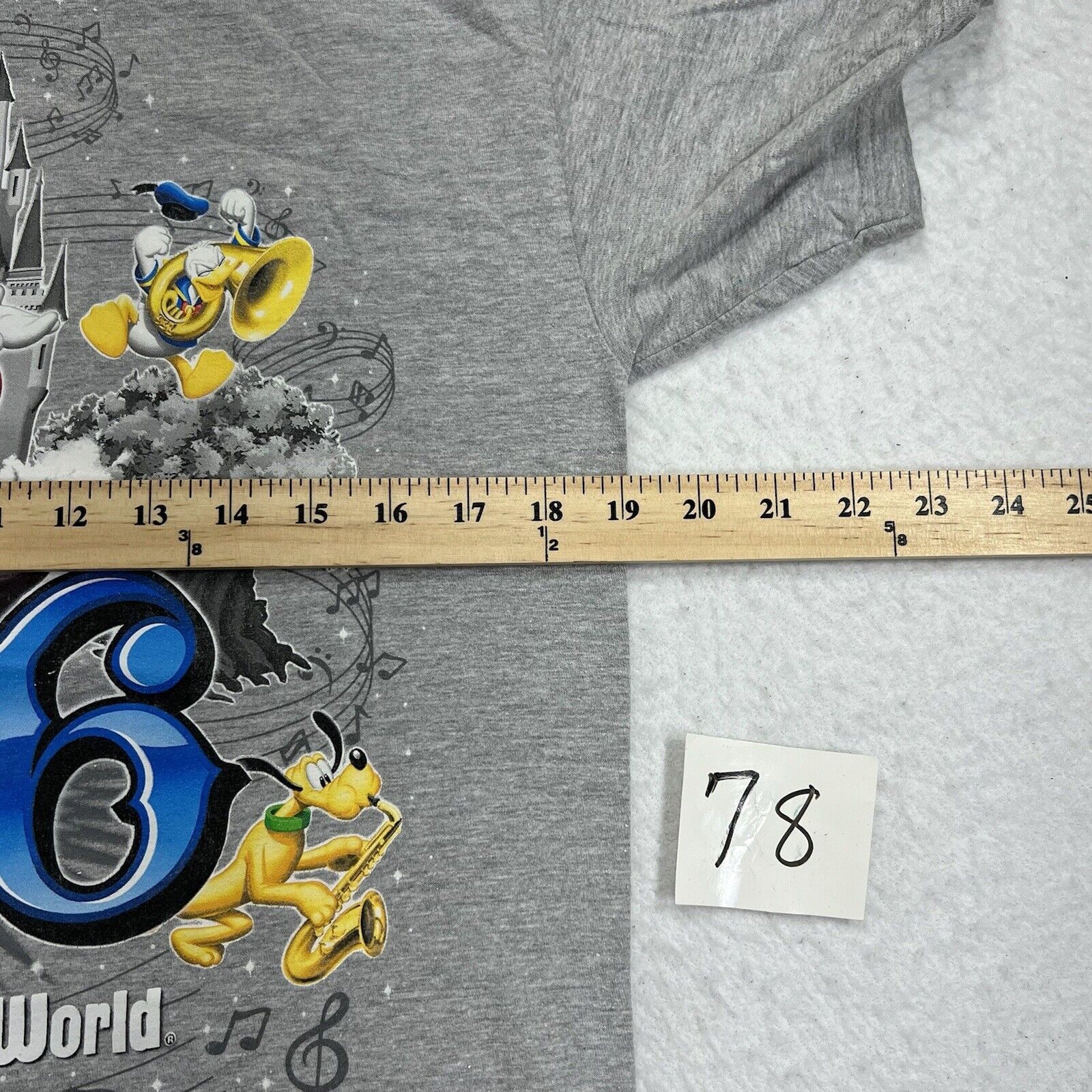 Disney Disney World Medium 2016 Music Magic Graphic T Shirt Size US M / EU 48-50 / 2 - 11 Thumbnail