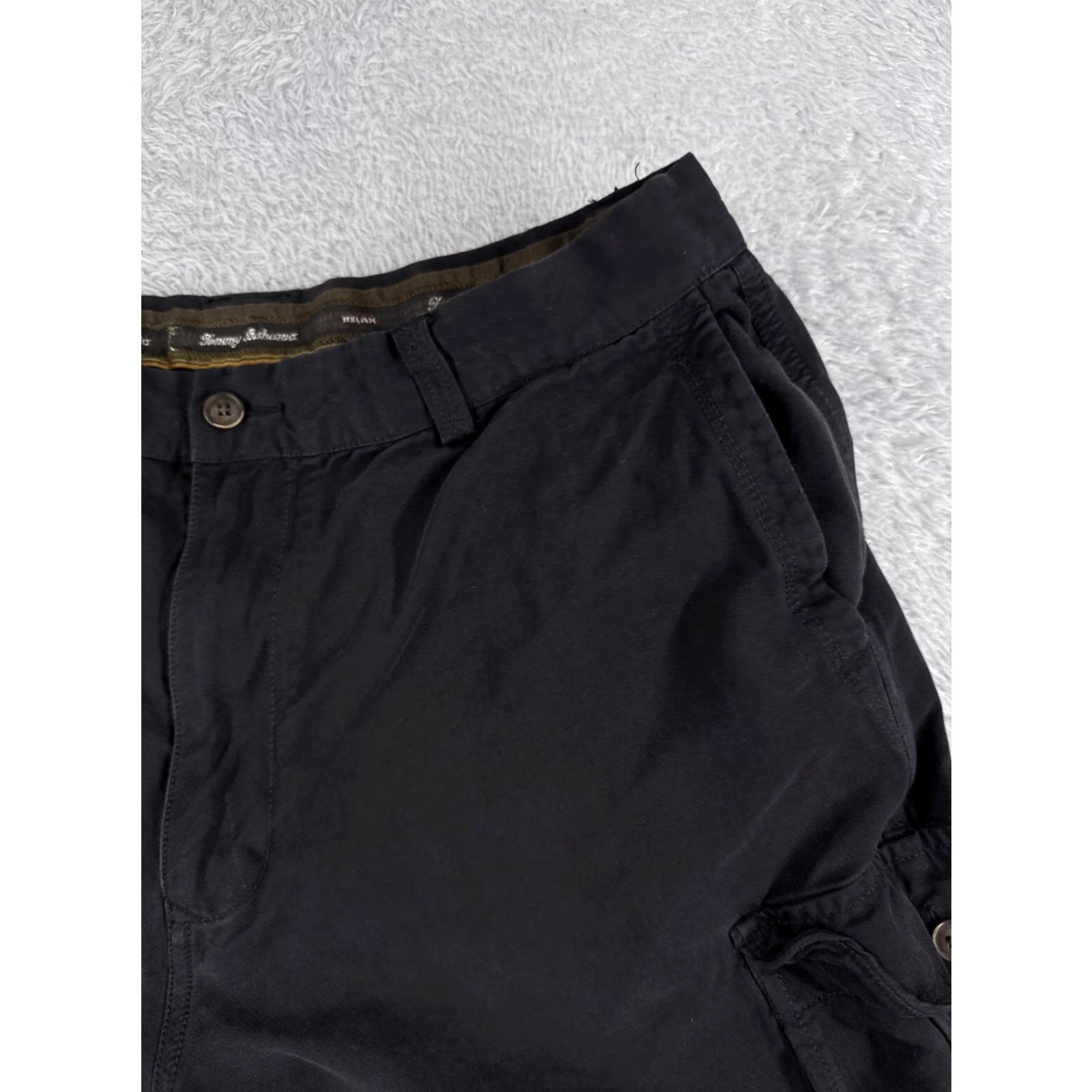 Tommy Bahama VINTAGE? No. Tommy Bahama Shorts Mens Cargo Silk Black 34 Adult Regular Inseam 10in Pockets Quick Dry Beach Vacation Mens Size US 34 / EU 50 - 6 Thumbnail