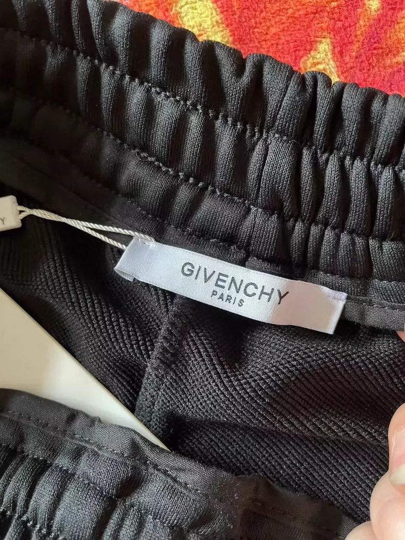 Givenchy Givenchy SizeM Casual Shorts Size US 31 - 7 Thumbnail