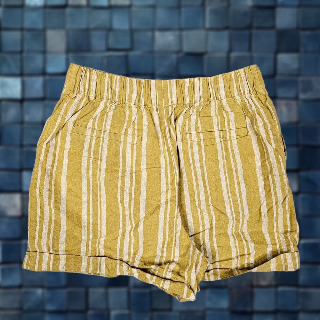 Uniqlo Uniqlo Women's Shorts Strand Linen Blend Yellow Stripes Casual Sz S Beach Regular Front Flat Front Size 28" / US 6 / IT 42 - 1 Thumbnail