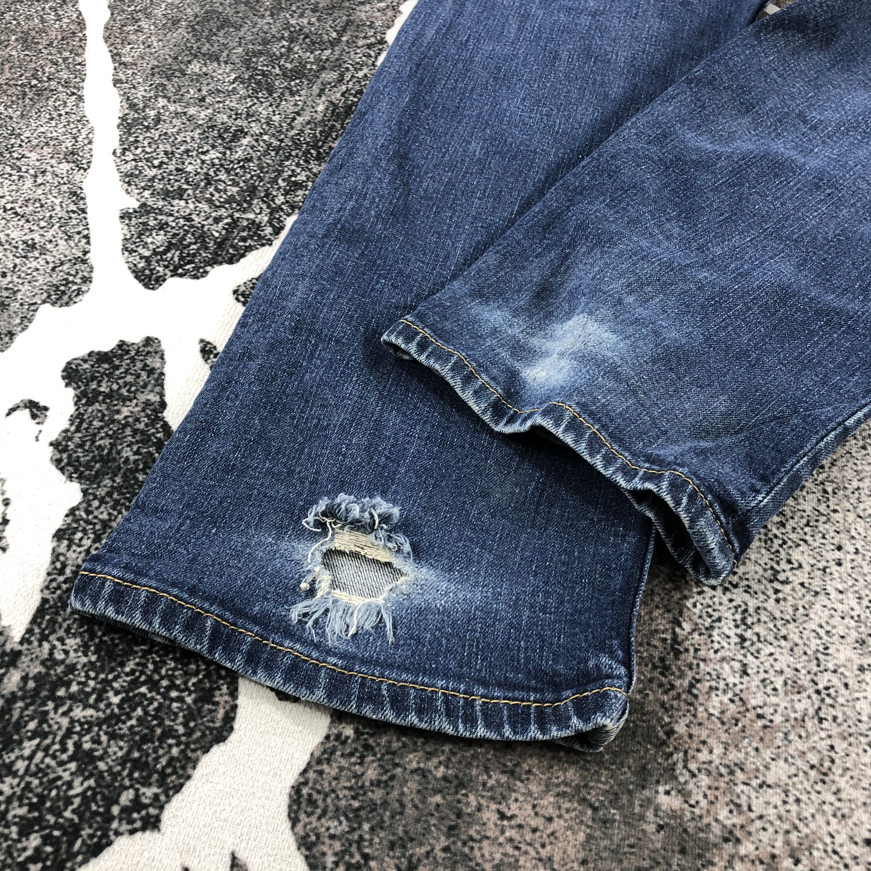 Levi's Vintage Levis 513 Jeans Blue Wash Denim KJ1070 Size US 34 / EU 50 - 6 Thumbnail