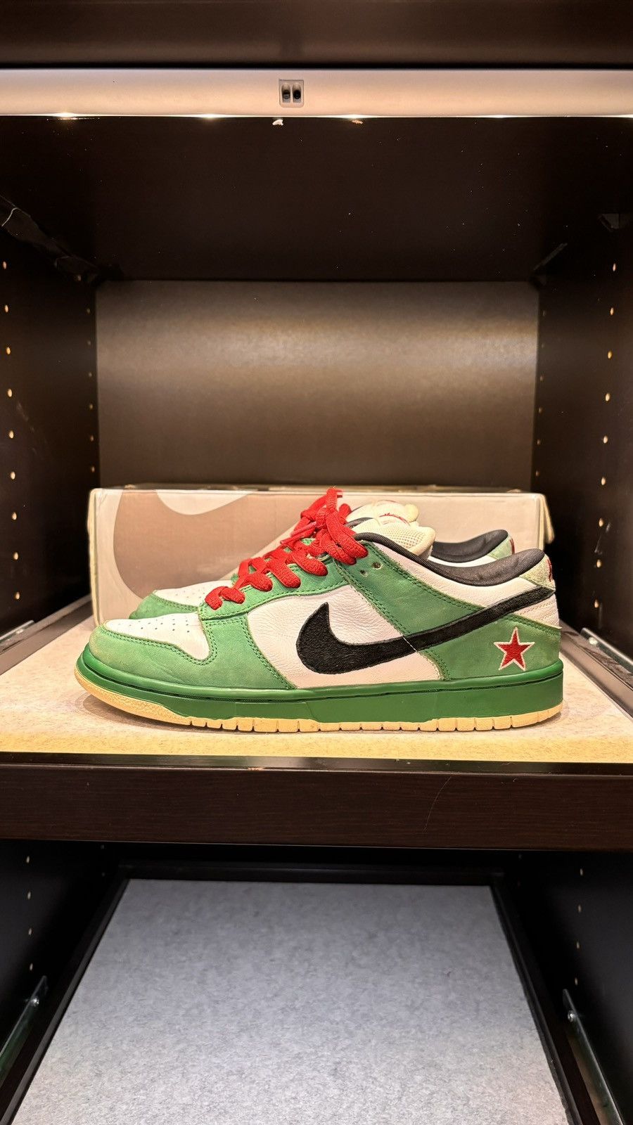 Heineken × Nike SB Dunk Heineken Size US 9 / EU 42 - 1 Thumbnail