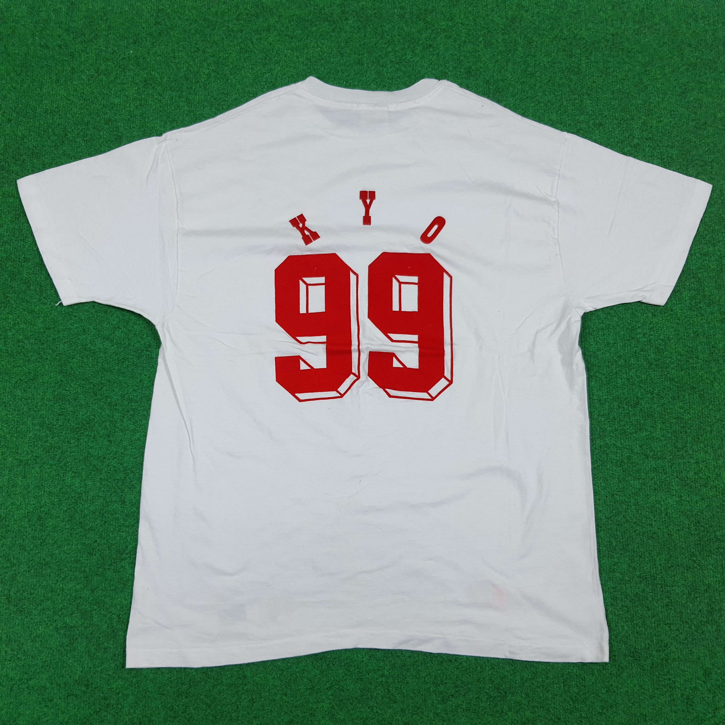 Vintage Vintage King of Fighter Kyo Kusanagi Kamikaze 99 Tshirt Size US XL / EU 56 / 4 - 1 Thumbnail