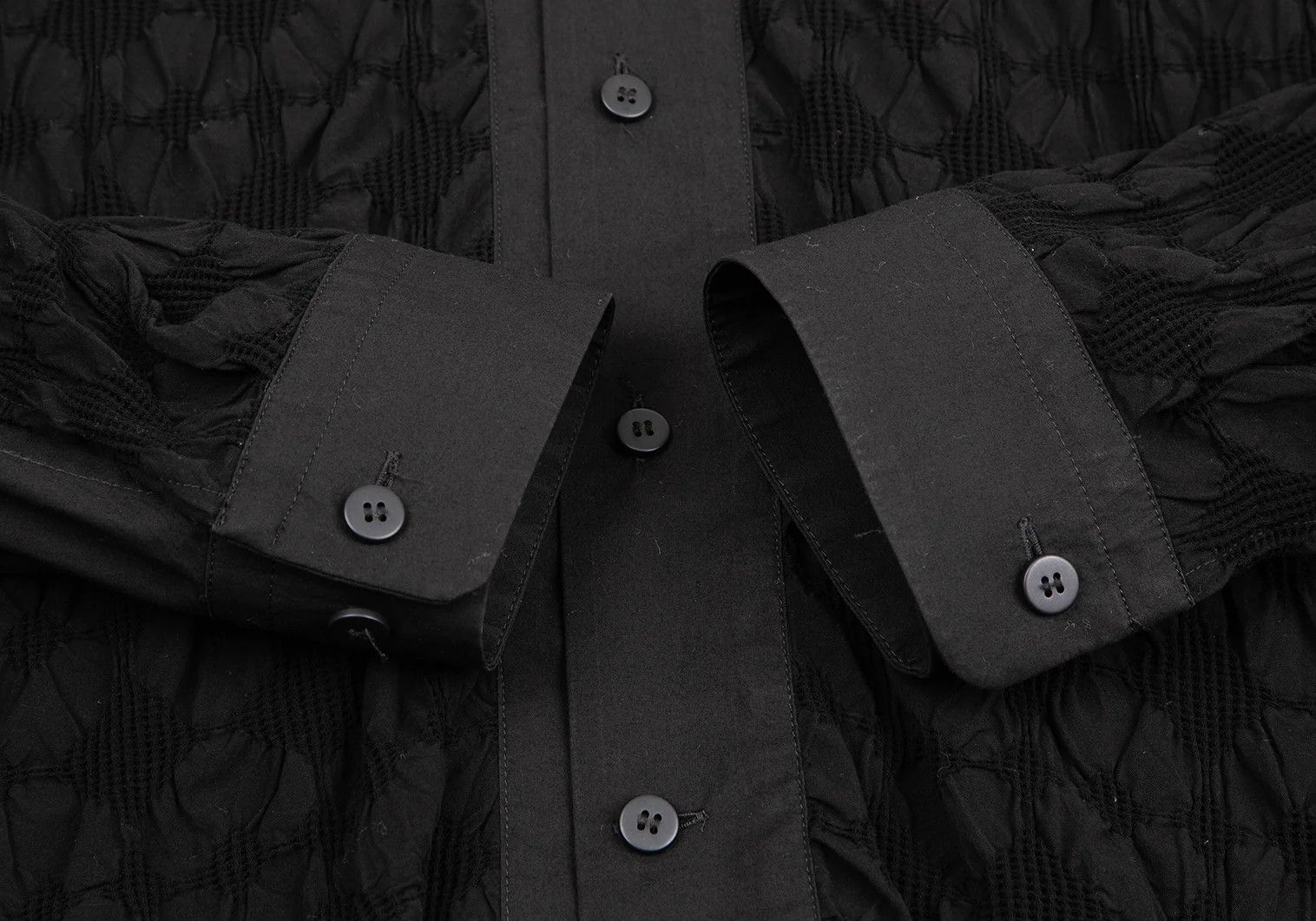 Issey Miyake Waffle Jacquard Shirt in Black Size 3 Size US L / EU 52-54 / 3 - 6 Thumbnail