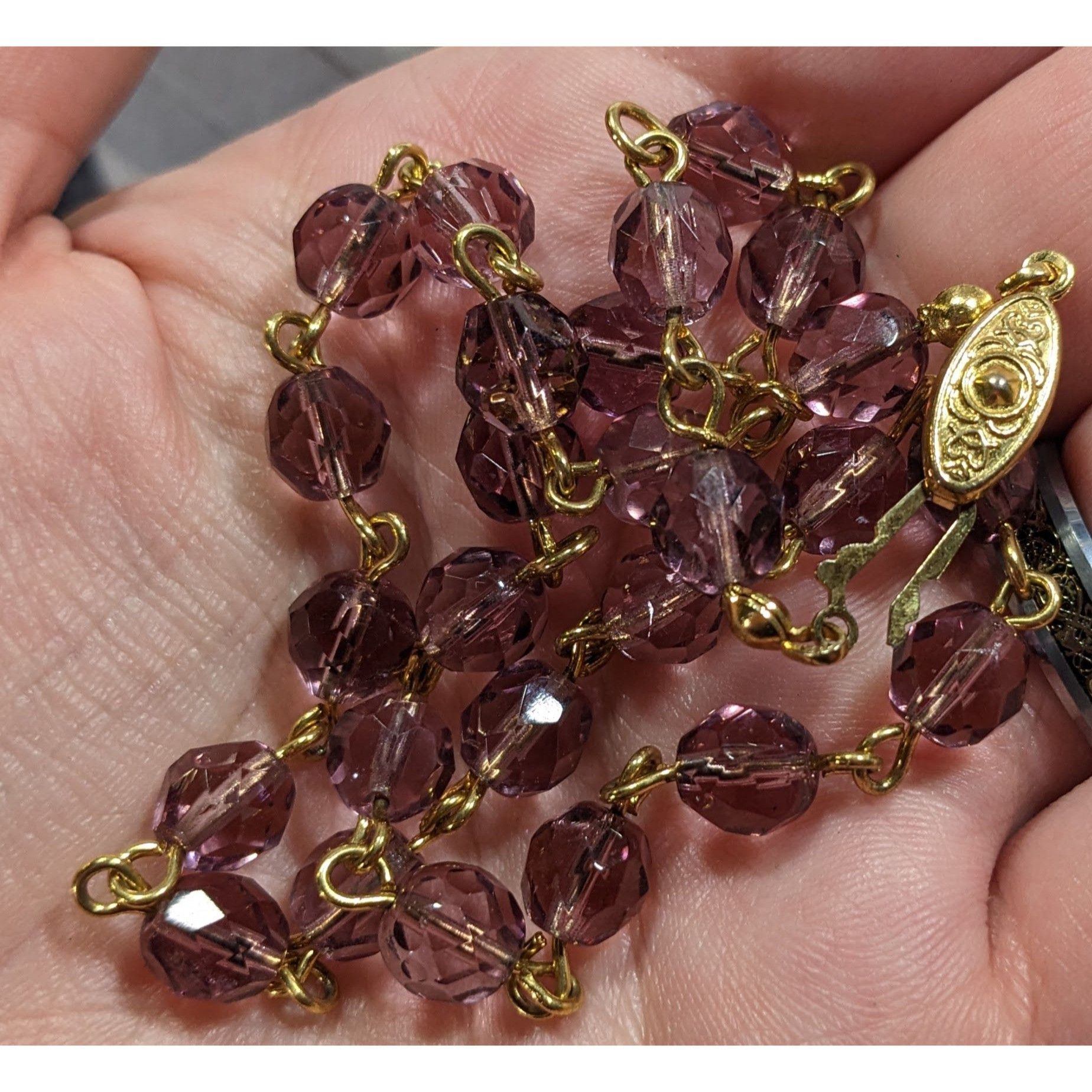 Other Elegant Regal Purple And Gold Tone Glass Beaded Necklace Size ONE SIZE - 6 Thumbnail