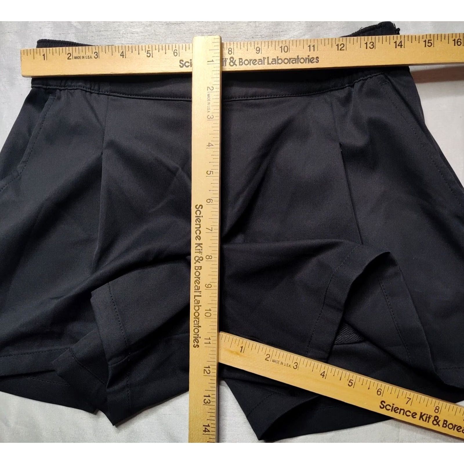 The North Face THE NORTH FACE Women Shorts Black Size 4 4" Side Zip Athletic Activewear NEW Size 27" / US 4 / IT 40 - 5 Thumbnail