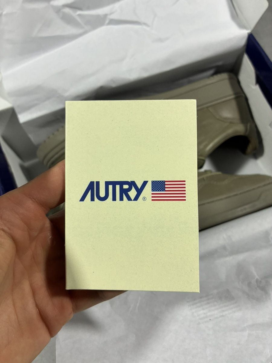 AUTRY Autry Medalist Khaki US 9 New – Vintage Tennis Sneaker Size US 9 / EU 42 - 16 Thumbnail
