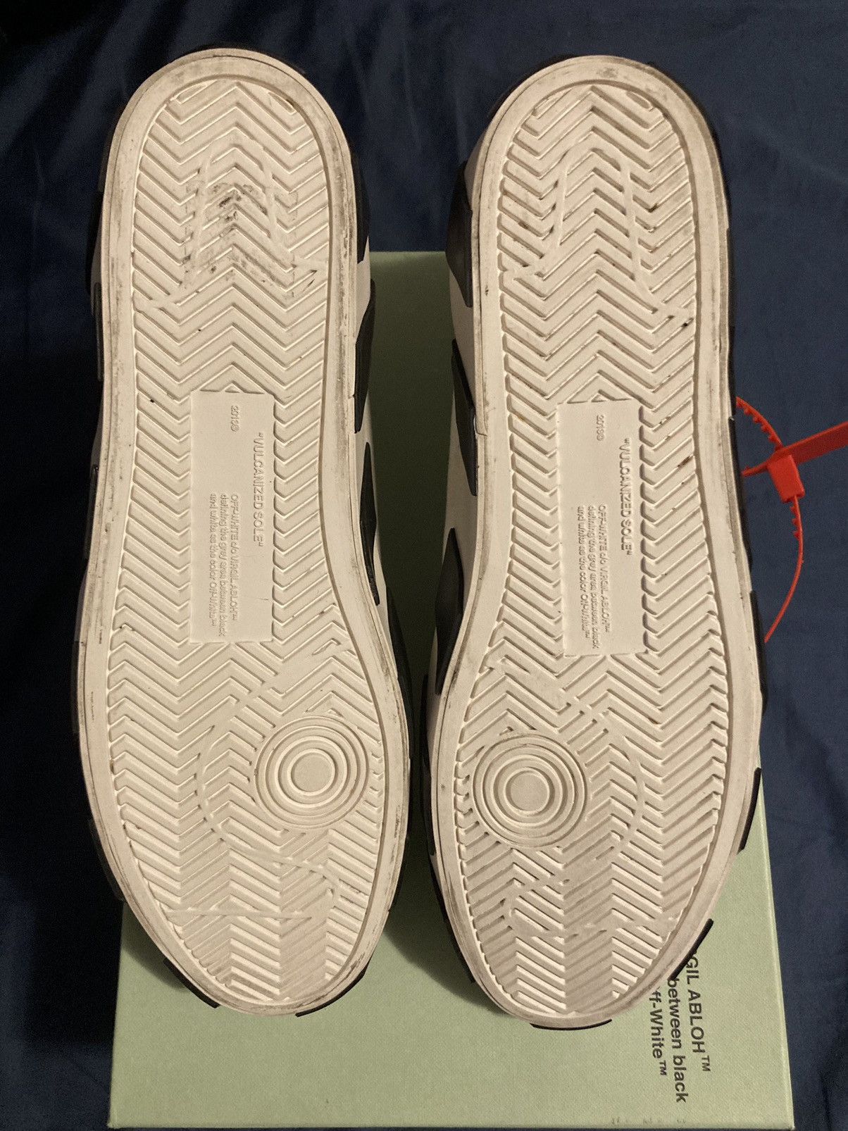 Off-White White & Black Arrows Mid-Top