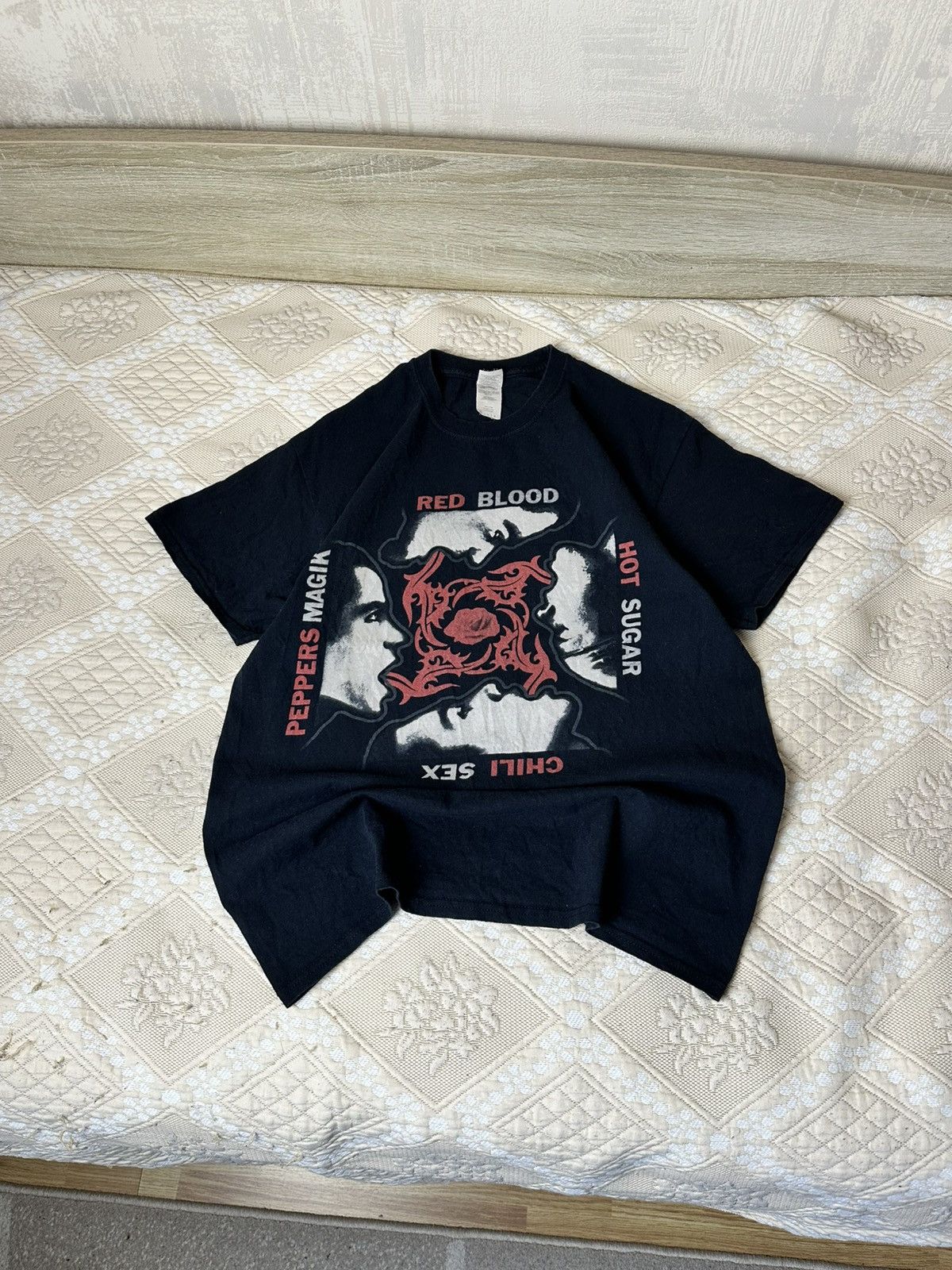 Band Tees 🔥 Red Hot Chili Peppers Blood Sugar Sex Magik Tee Shirt Y2K Size US L / EU 52-54 / 3 - 2 Thumbnail
