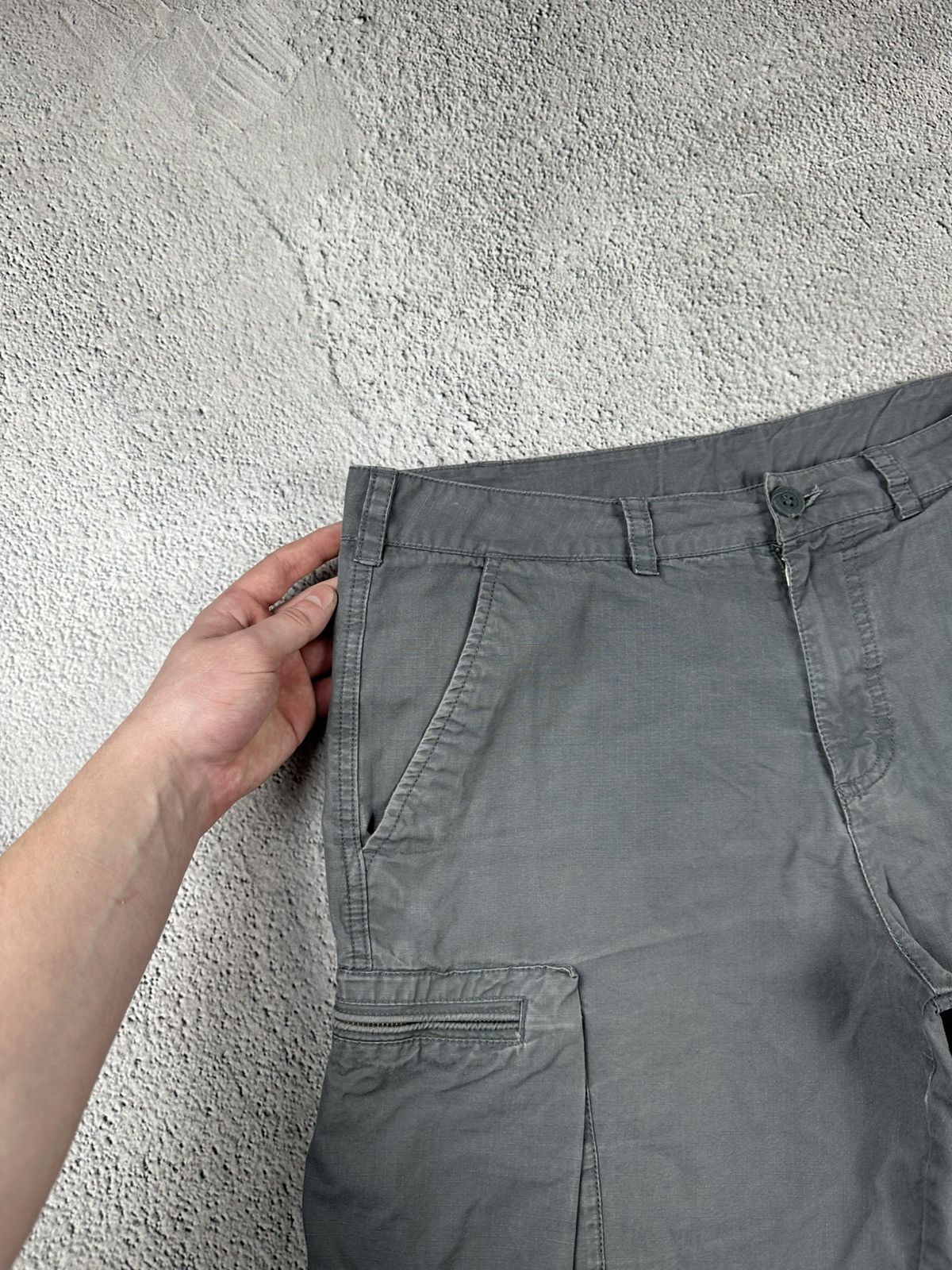 Nike Vintage Nike Cargo Faded Shorts Baggy Ripstop Y2K Size US 30 / EU 46 - 6 Thumbnail