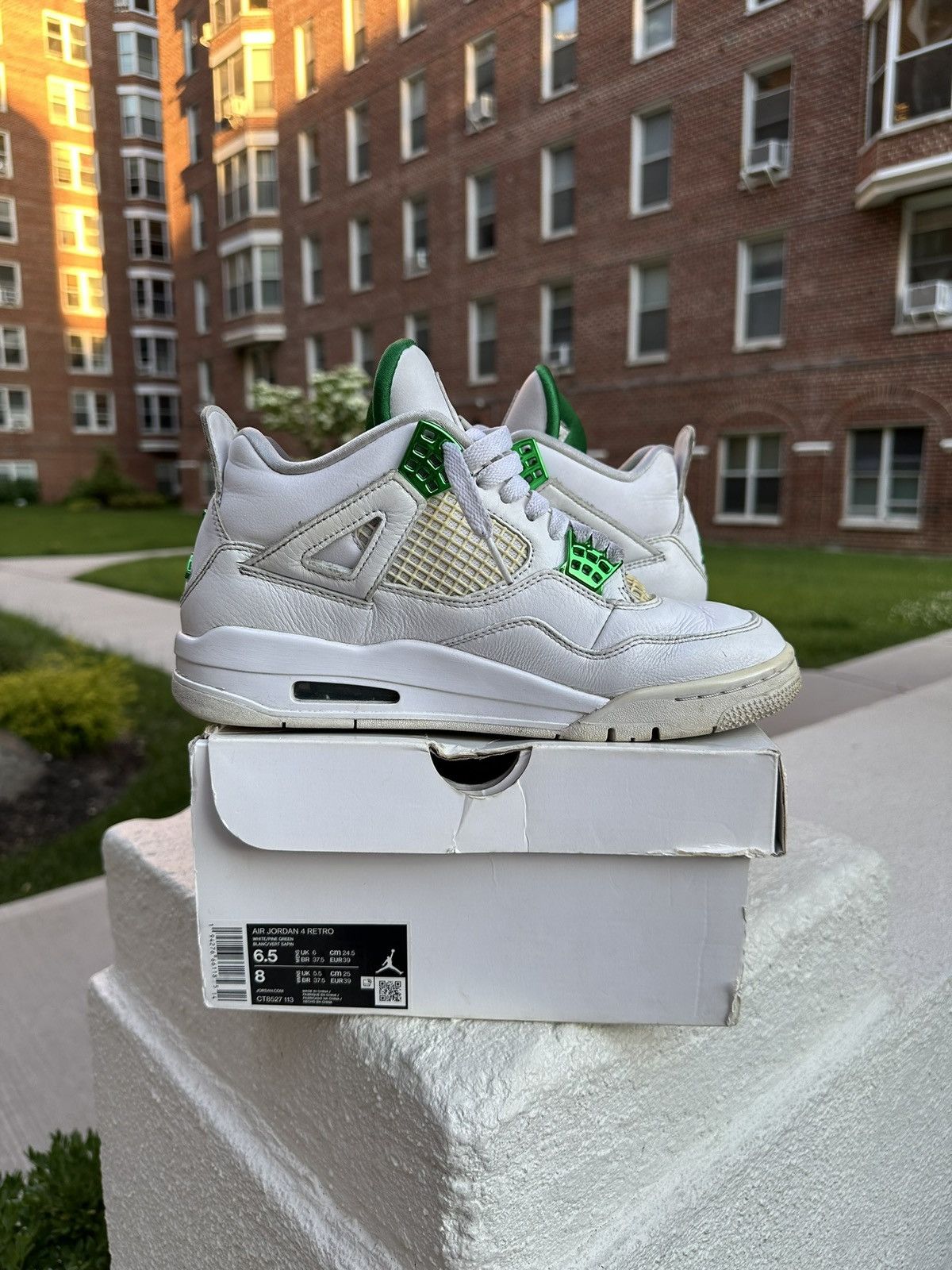 Nike metallic green jordan 4 Size US 6.5 / EU 39-40 - 6 Thumbnail