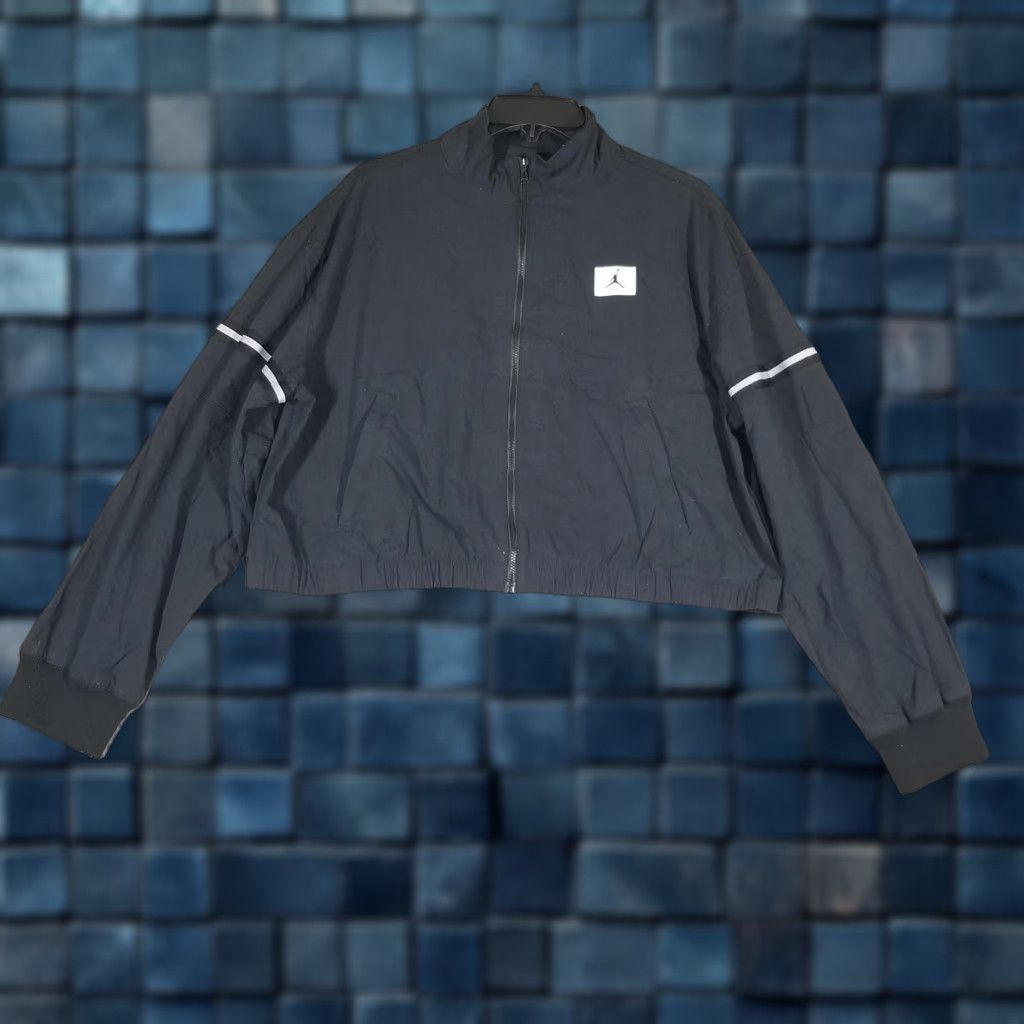 Jordan Brand Jordan Jacket Woman Medium Black Flight Cropped Track Woven Full Zip DQ4625-010 Size US M / EU 48-50 / 2 - 1 Thumbnail