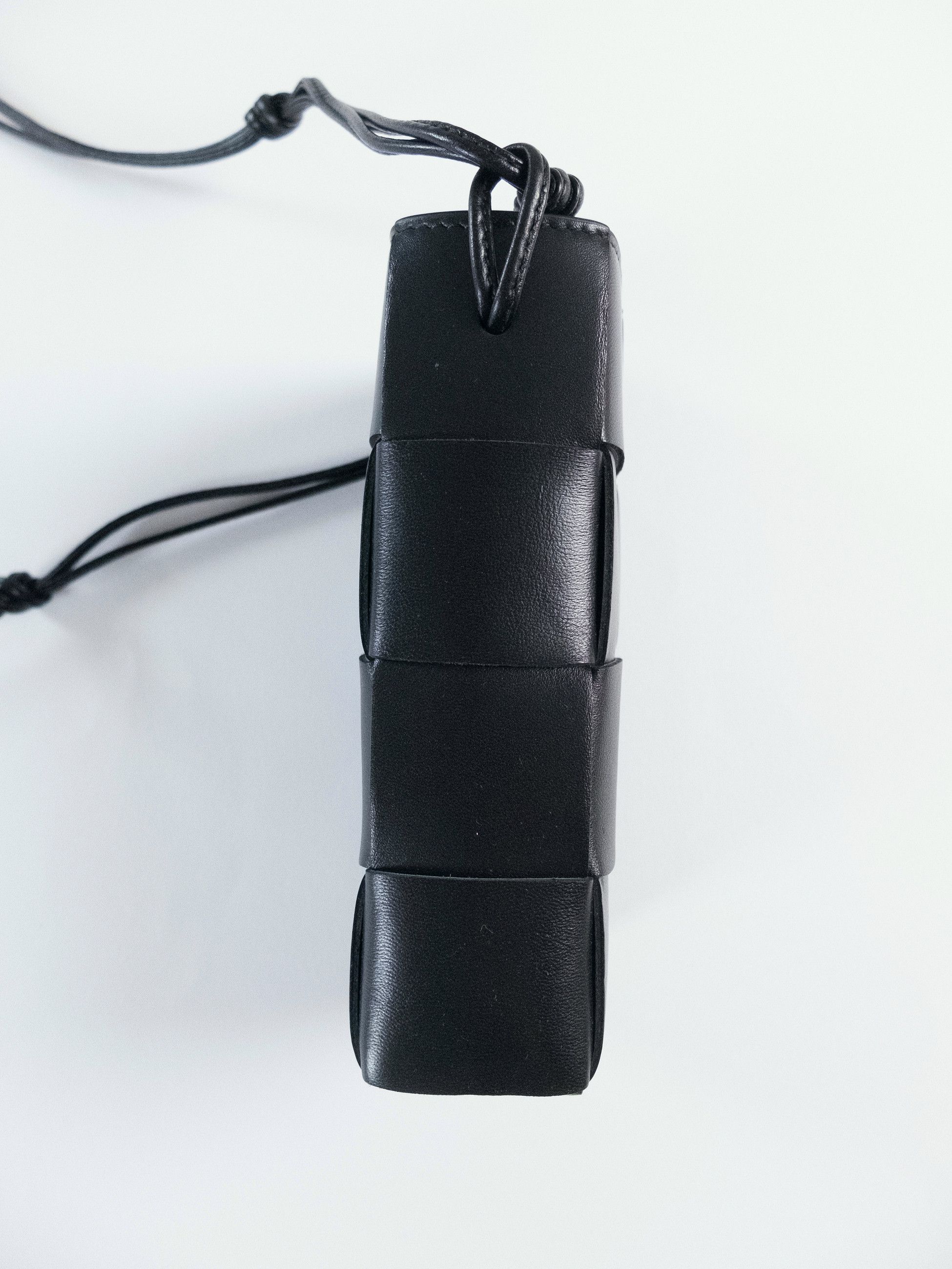Bottega Veneta BOTTEGA VENETA Cassette black leather mini phone case bag Size ONE SIZE - 6 Thumbnail