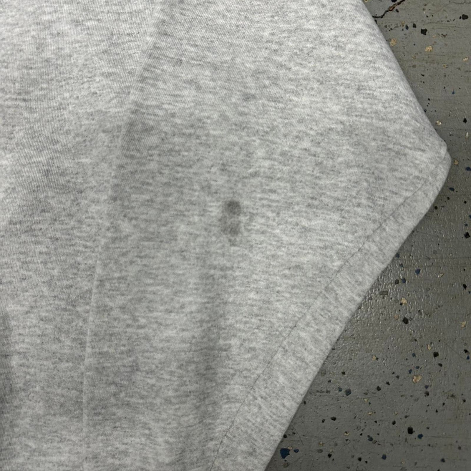 Hanes VTG 90s Connecticut crewneck sweatshirt in grey and red Size US XL / EU 56 / 4 - 3 Thumbnail