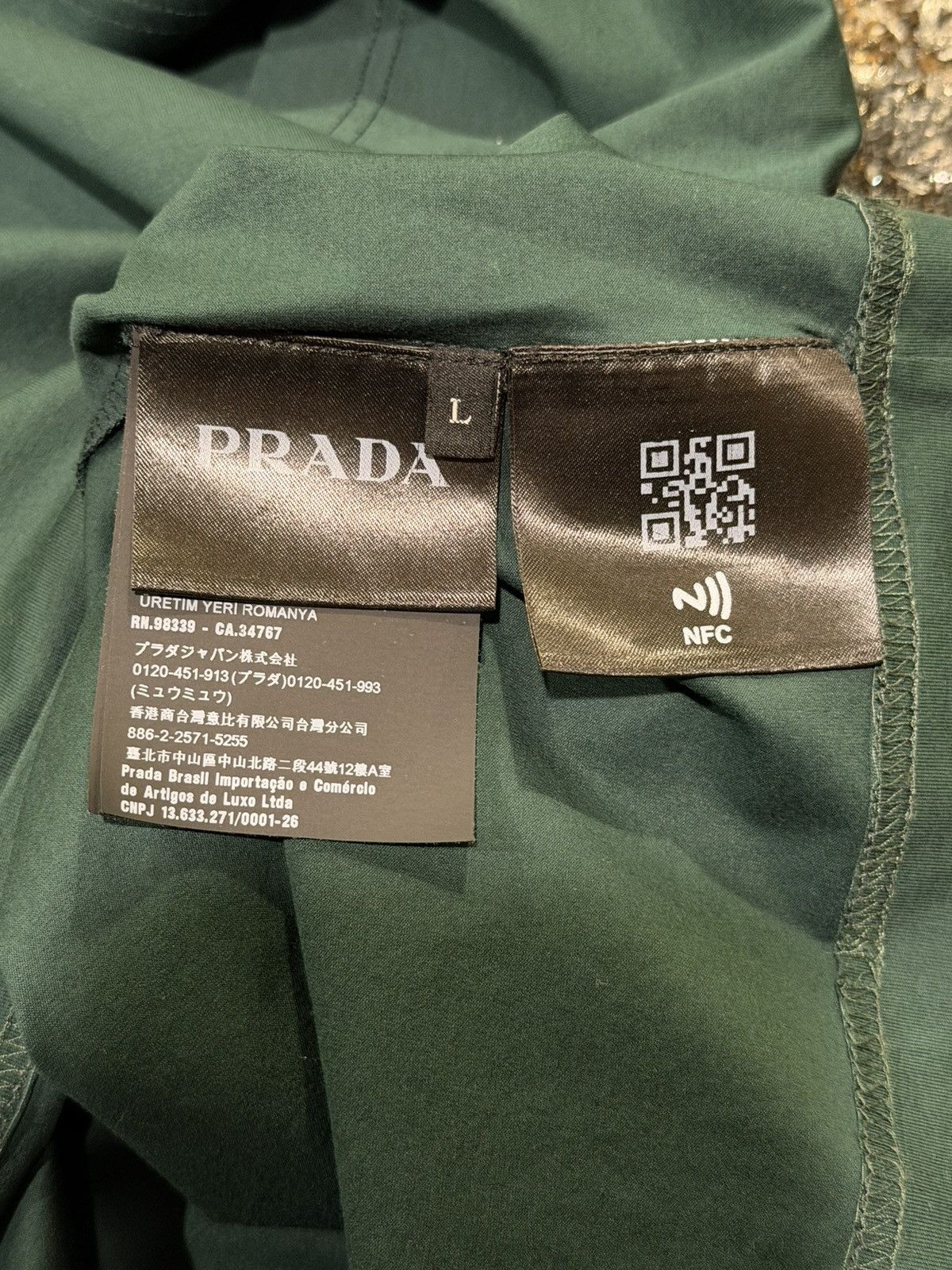 Prada Prada Green / Yellow Triangle Logo 2021 Colourblock T-Shirt Size US L / EU 52-54 / 3 - 12 Thumbnail