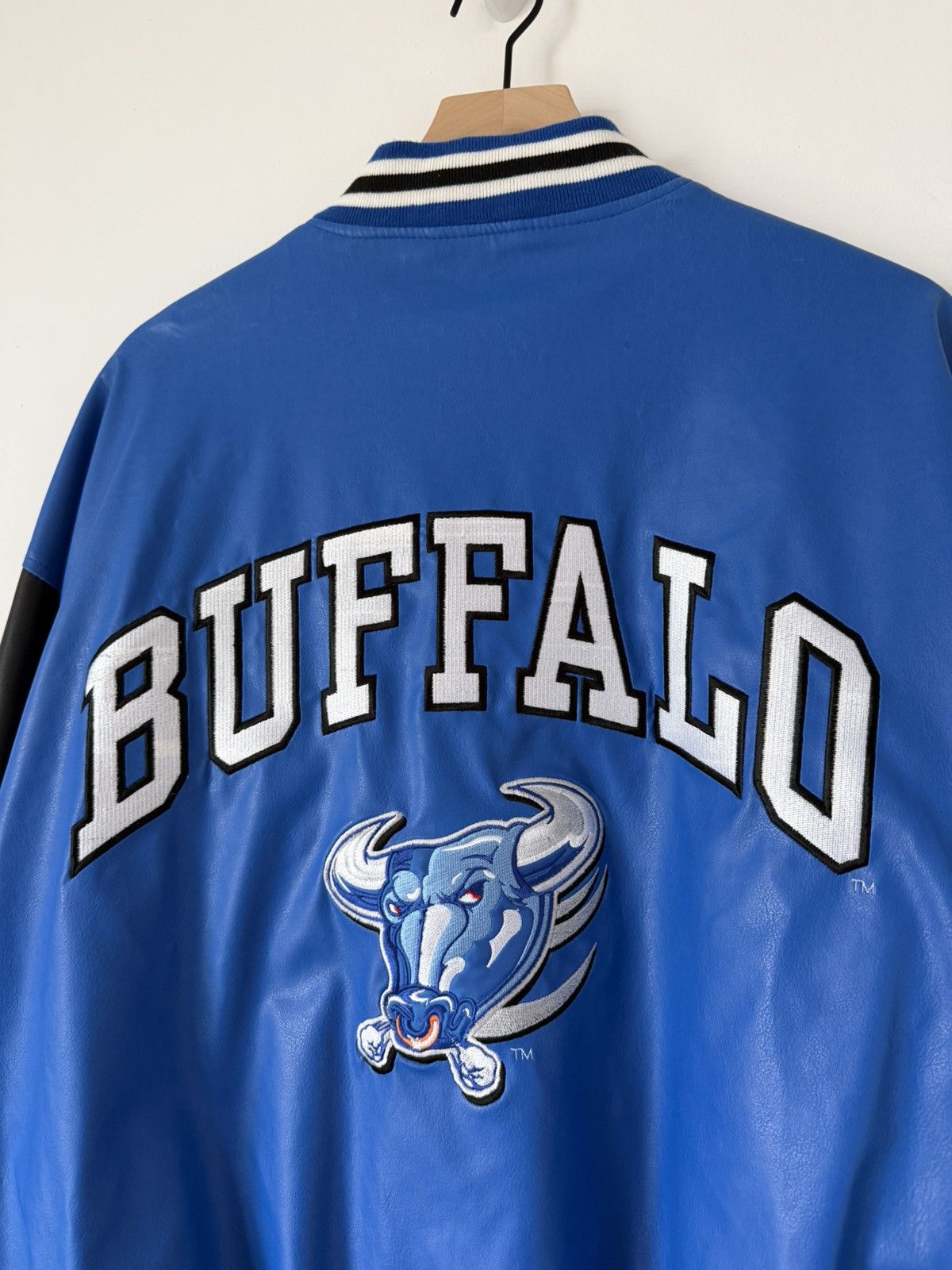 Steve And Barrys Vtg steve & barry’s varsity jacket university of Buffalo XL Size US XL / EU 56 / 4 - 5 Thumbnail
