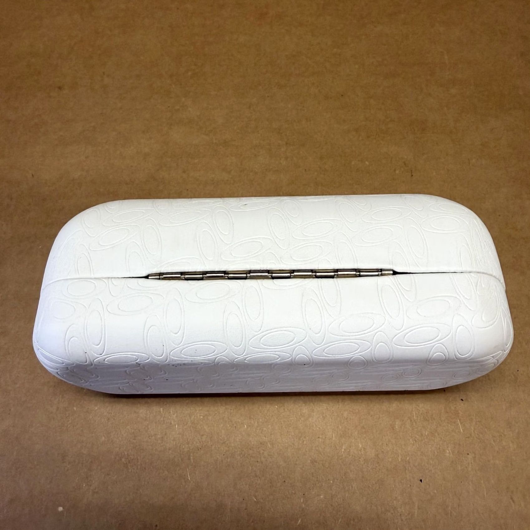 Oakley Oakley Glasses Case Mens White Hard Shell O Logo Sunglass Eyeglass Protective Size ONE SIZE - 5 Thumbnail