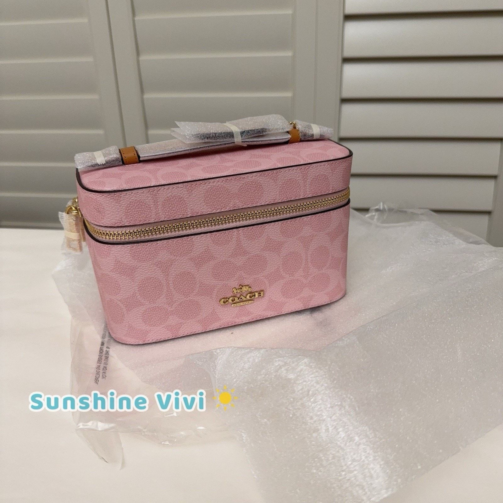 Coach NWT Coach Cosmetic Case Signature Canvas Powder Pink CEA56 Size ONE SIZE - 1 Thumbnail