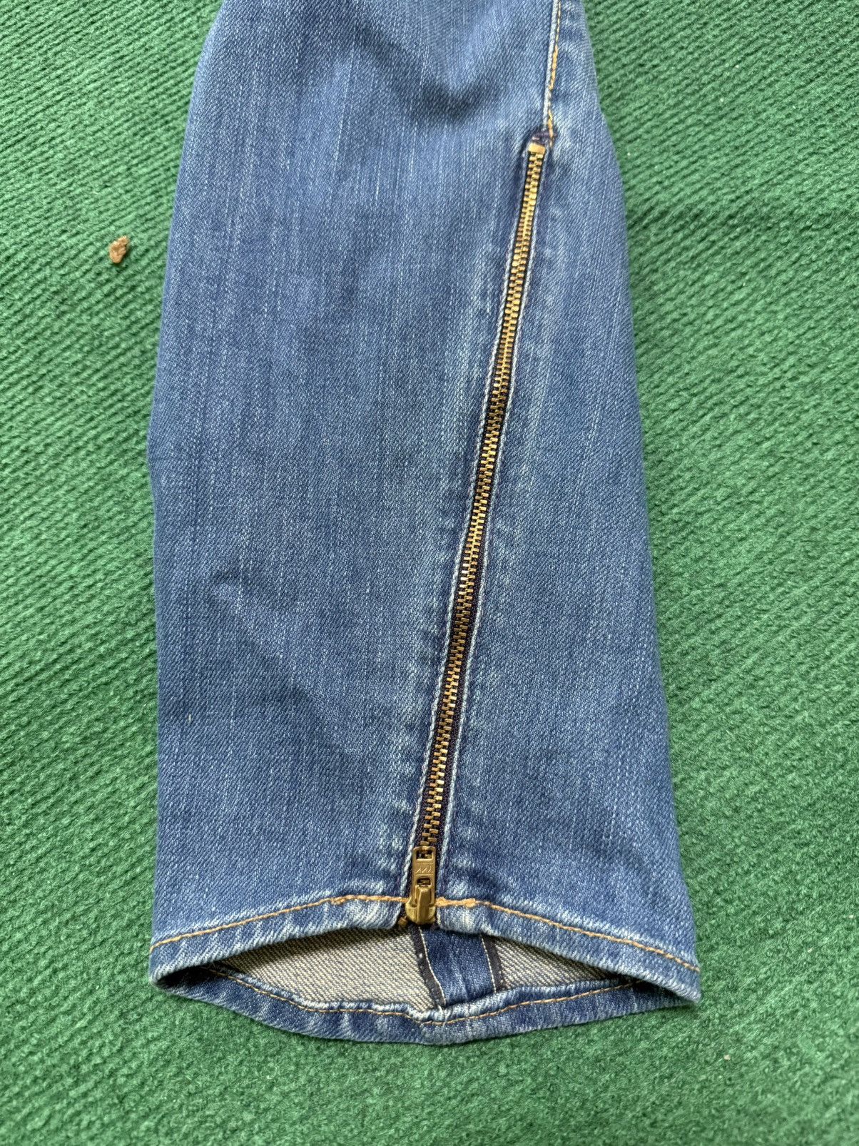 Levi's Vintage Levis Red Twisted Leg Size US 32 / EU 48 - 18 Thumbnail