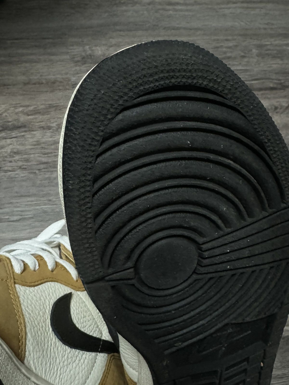 Jordan Brand Air jordan 1 retro high Rookie of the year Size US 8.5 / EU 41-42 - 15 Thumbnail