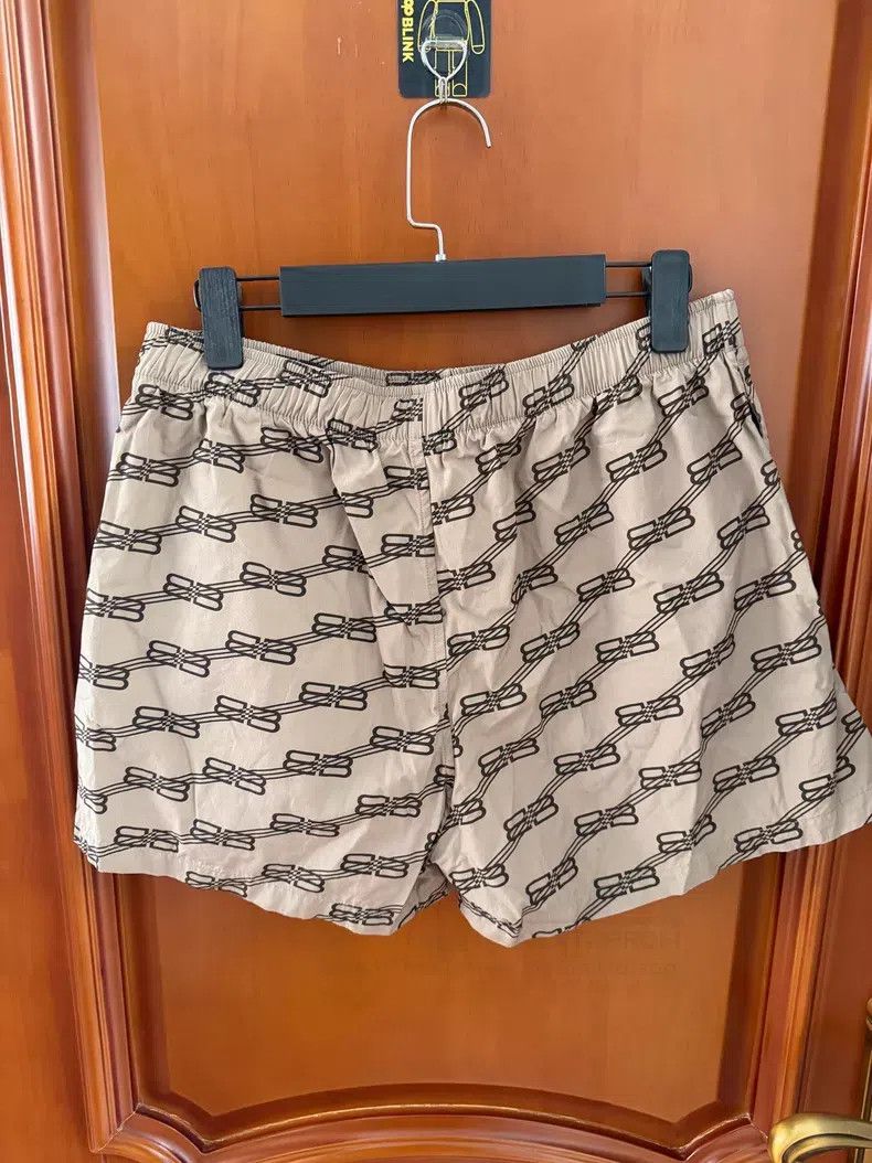 Balenciaga Balenciaga All-over printed logo shorts Size US 38 / EU 54 - 2 Thumbnail
