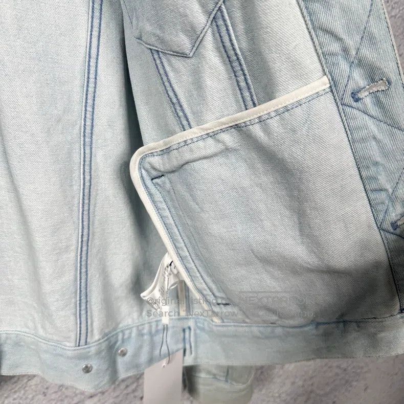 Givenchy Givenchy Ice blue denim jacket with back letter logo Size US L / EU 52-54 / 3 - 3 Thumbnail