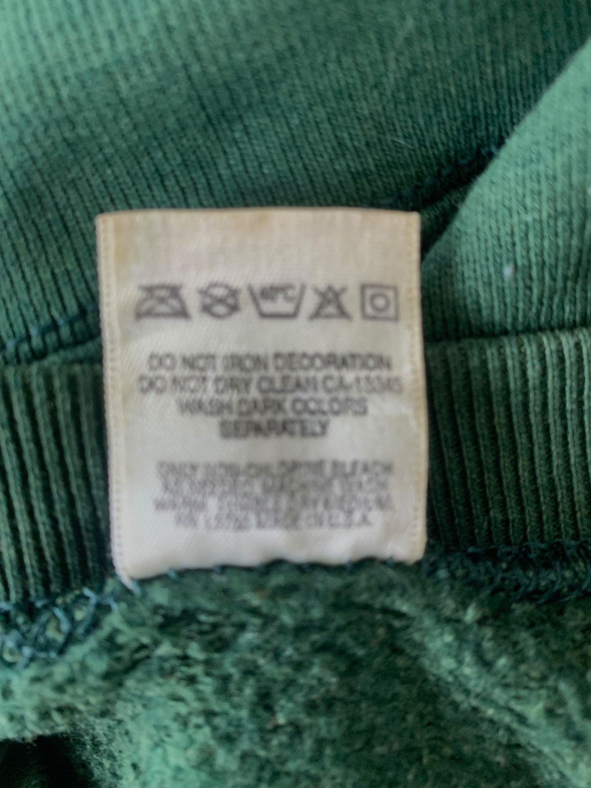 Vintage Vintage Fruit of The loom Front Logo USA Crewneck Sweatshirt Size US M / EU 48-50 / 2 - 10 Thumbnail