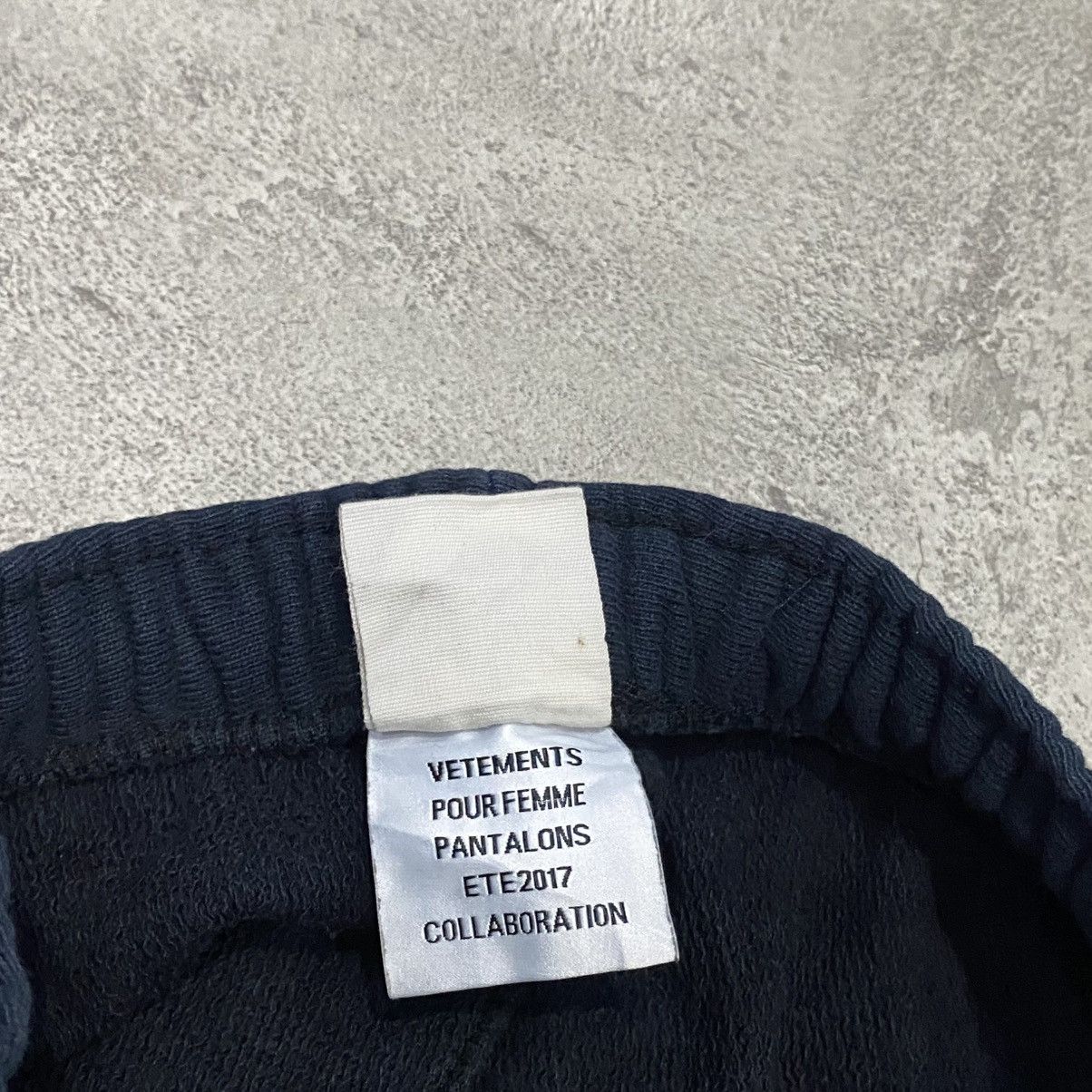 Champion × Vetements Vetements X Champion Taped Sweatpants Size US 30 / EU 46 - 3 Thumbnail