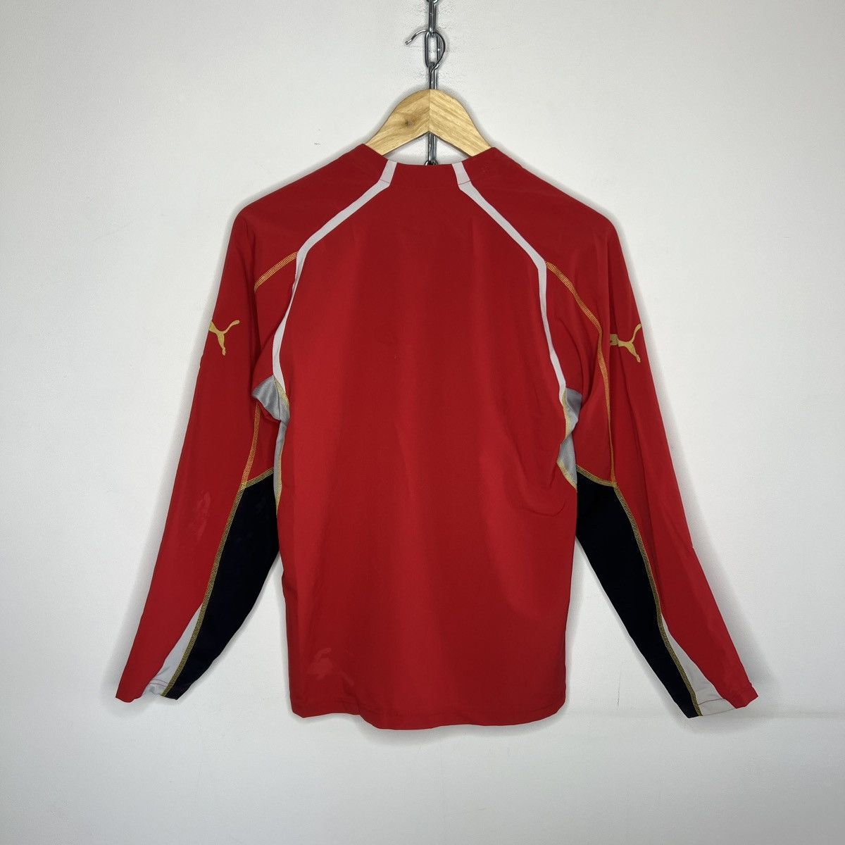 Puma × Vintage Vintage Stuttgart 2004 2006 football jersey Longsleeve Size US S / EU 44-46 / 1 - 7 Thumbnail