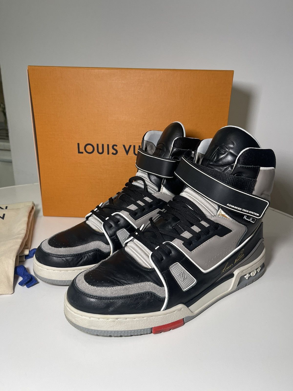 louis vuitton lv trainer sneaker boot high