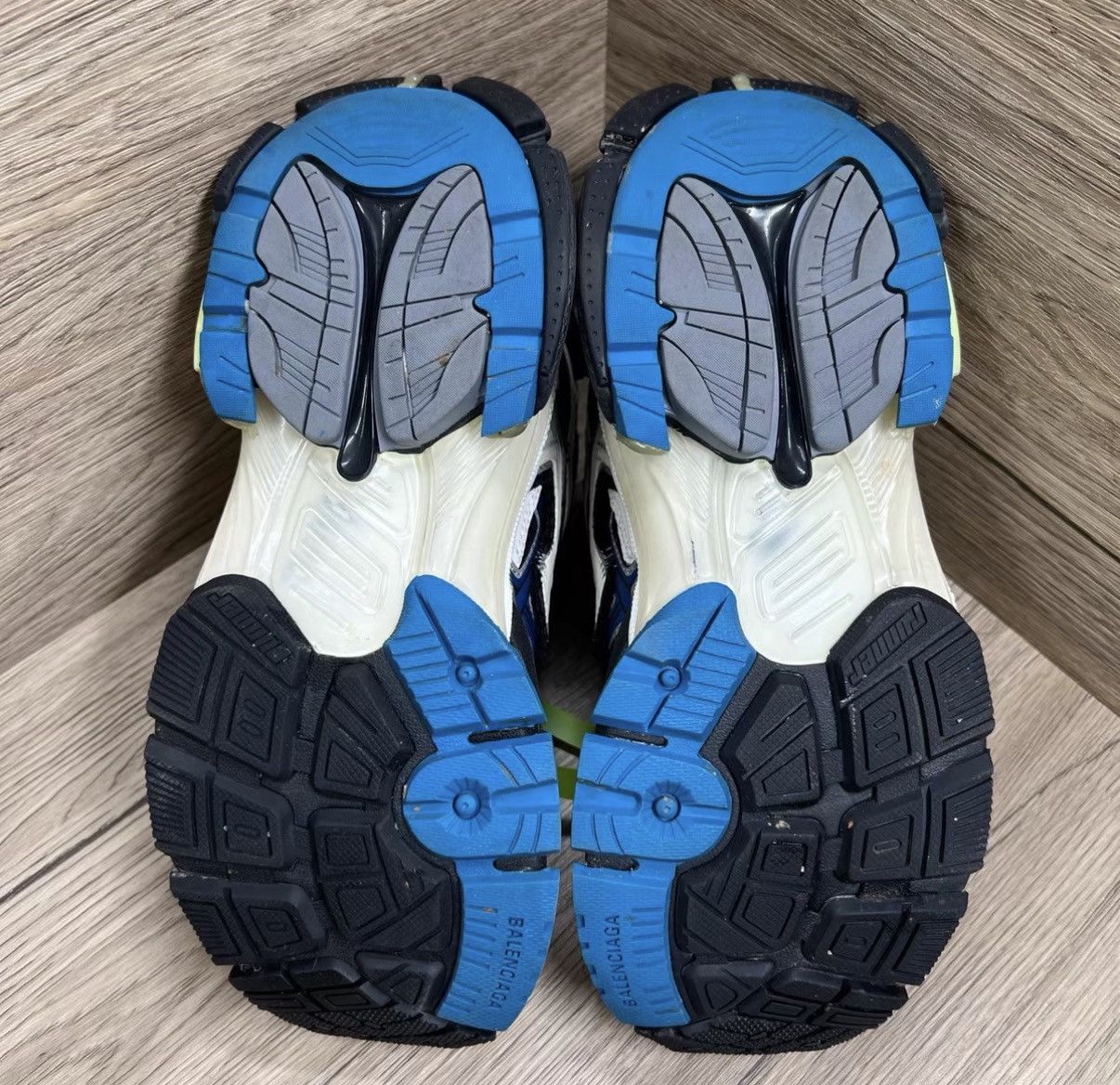 Balenciaga Balenciaga Runner Black & Green Vintage Sneakers J41 Size US 6 / IT 36 - 4 Thumbnail