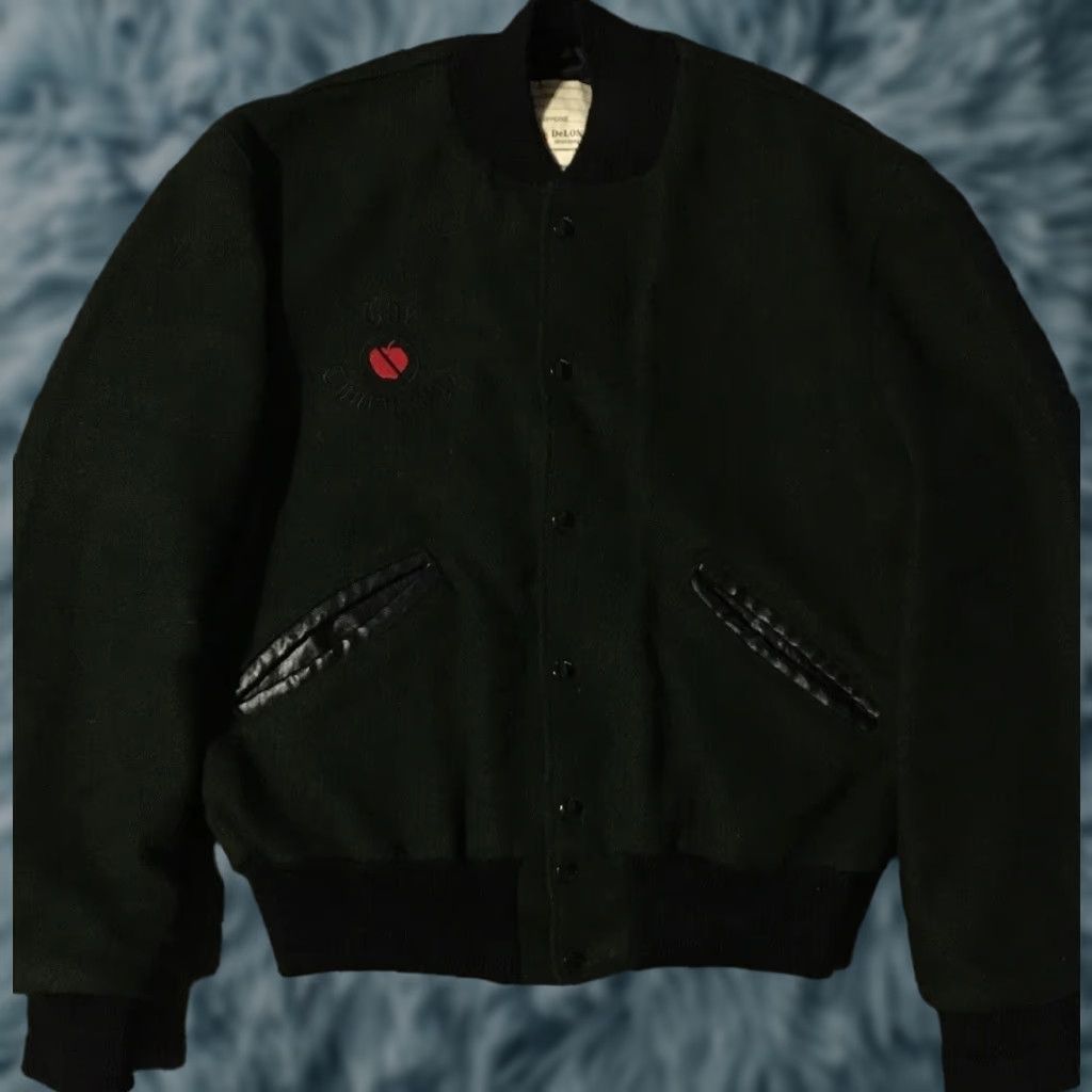 Vintage VINTAGE The Charmings TV Show Cast & Crew Varsity Jacket S Men Wool Green Columbia Pictures Bomber Jacket 80s 90s Retro Sports University USA Size US S / EU 44-46 / 1 - 1 Thumbnail