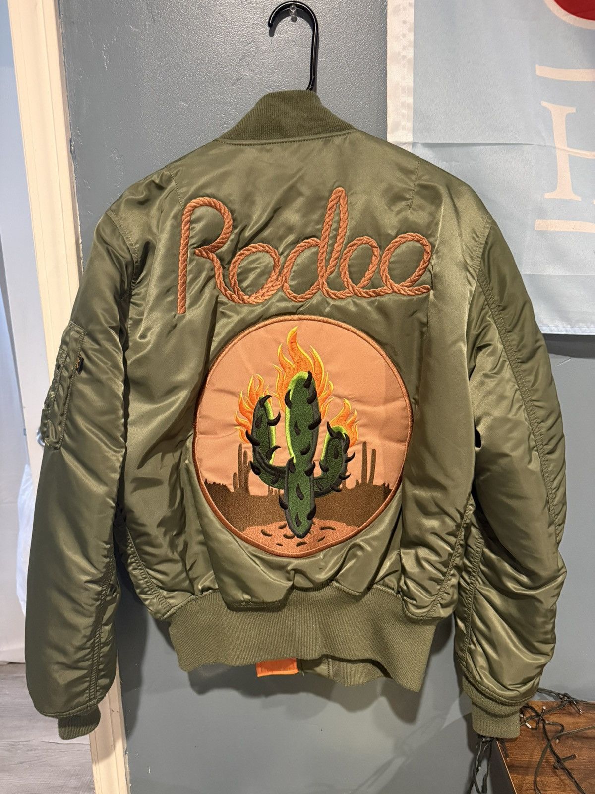 Alpha Industries × Travis Scott Rodeo Bomber Size US M / EU 48-50 / 2 - 1 Thumbnail