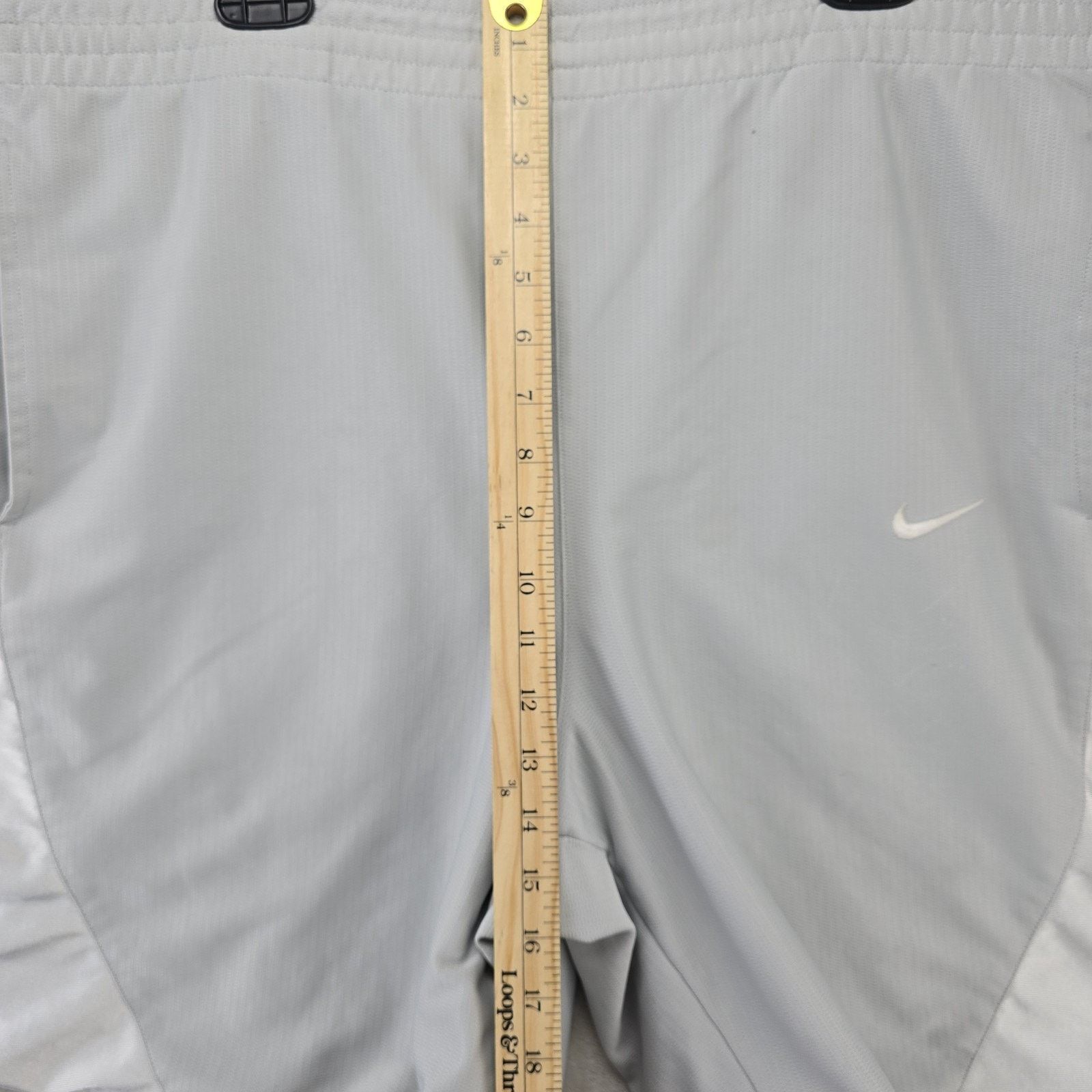 Nike Vintage Nike Basketball Shorts Mens XL Dazzle Shiny Y2K Size US 43 - 13 Thumbnail