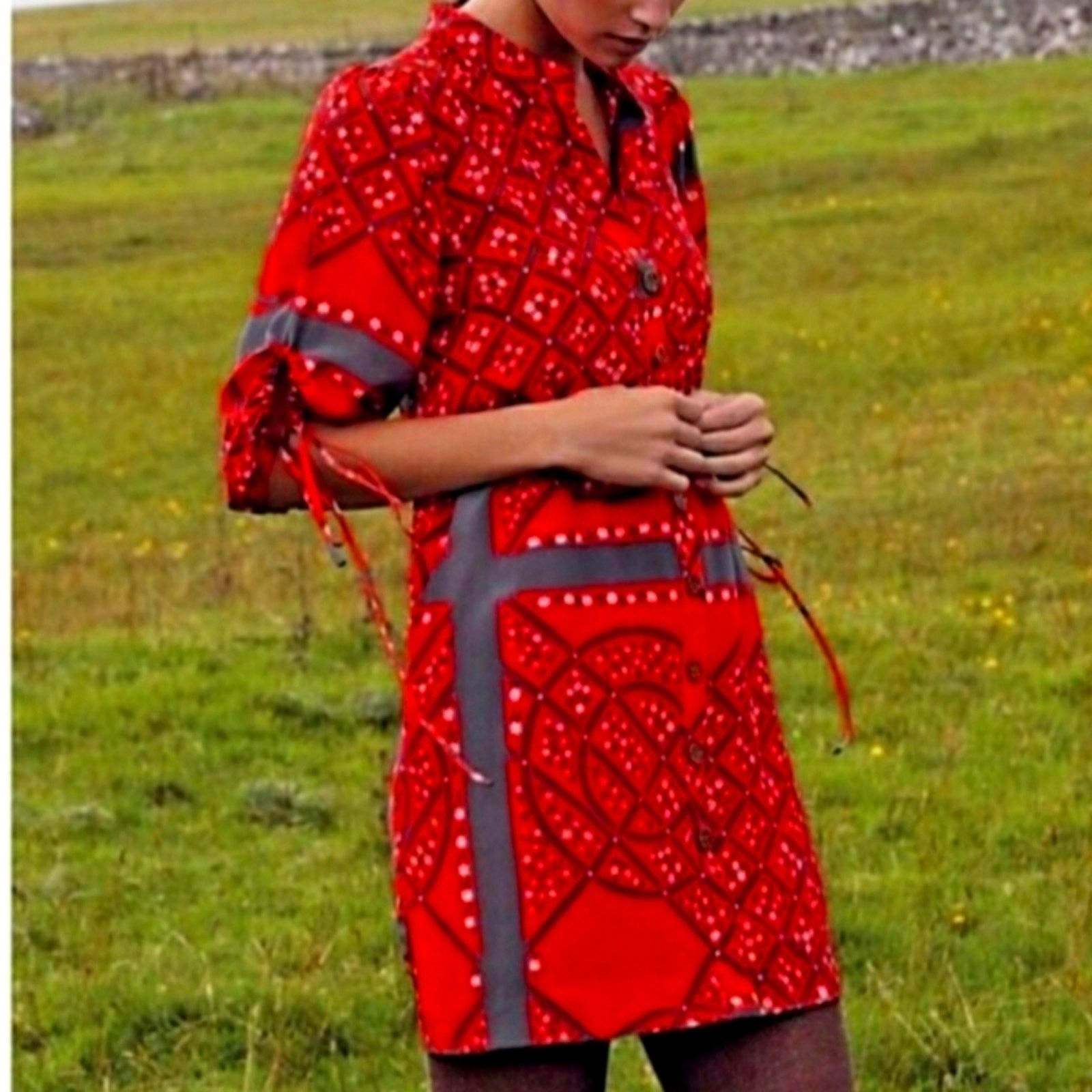 The Unbranded Brand EUC Anthropologie Moulinette Soeurs 100% silk button up sz 6 Size M / US 6-8 / IT 42-44 - 1 Thumbnail