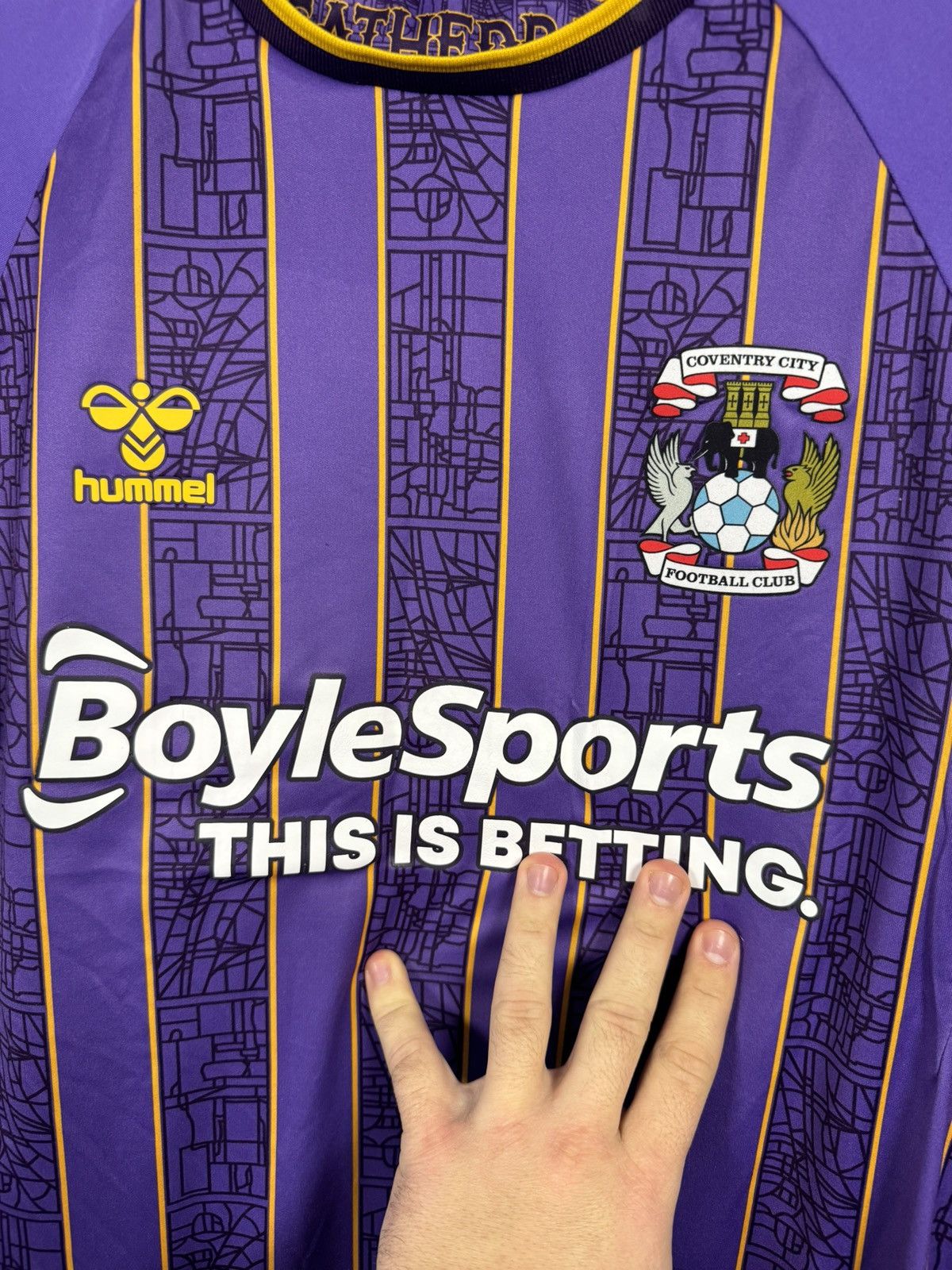 Hummel × Vintage Vintage Coventry City 2022/23 Away Hummel Jersey Blokcore M Size US M / EU 48-50 / 2 - 6 Thumbnail