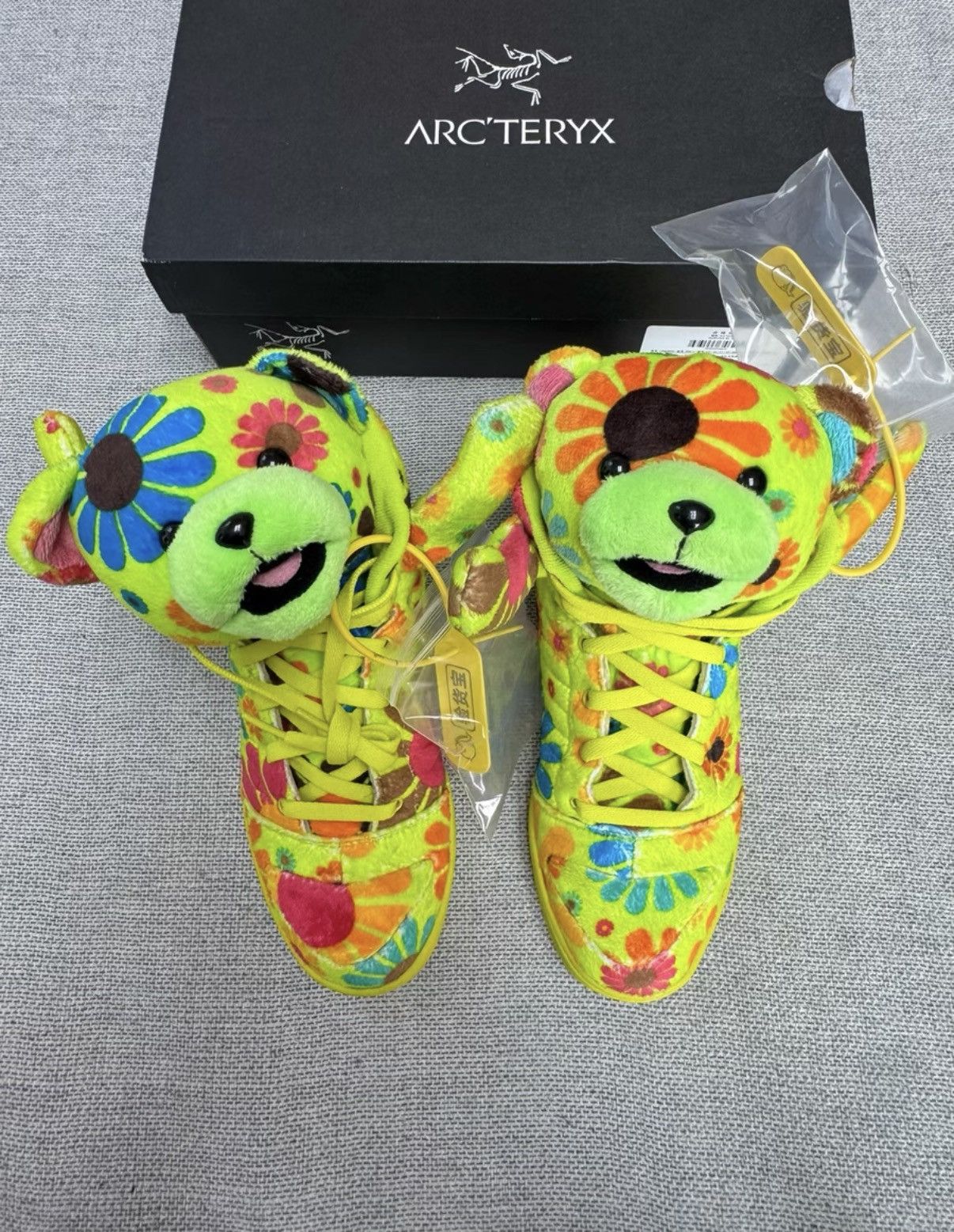Adidas Adidas Jeremy Scott JS Wings Bear Floral Camo G61076 K37 Size US 7 / EU 40 - 1 Thumbnail