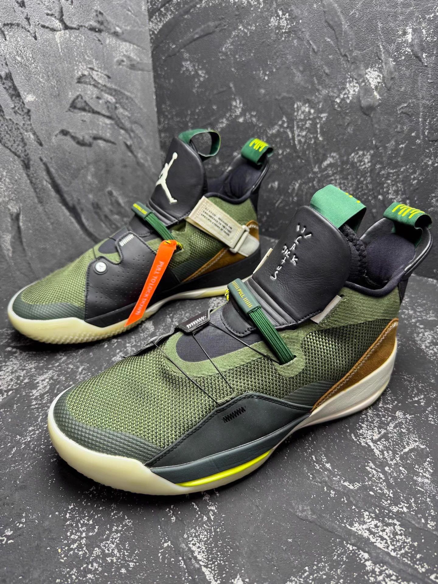 Nike Travis Scott x Air Jordan 33 Olive Green Q10 Size US 10 / EU 43 - 1 Thumbnail