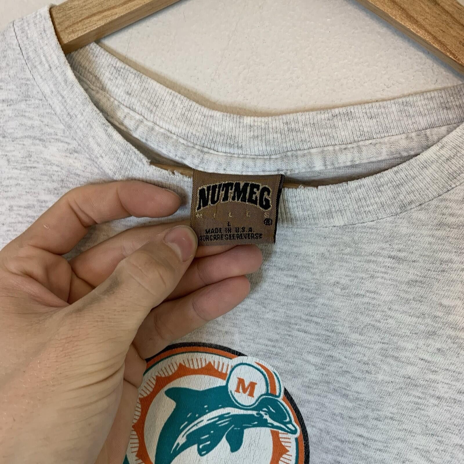 NFL Vintage 90s Miami Dolphins Nutmeg NFL Shirt Gray Size L Size US L / EU 52-54 / 3 - 5 Thumbnail