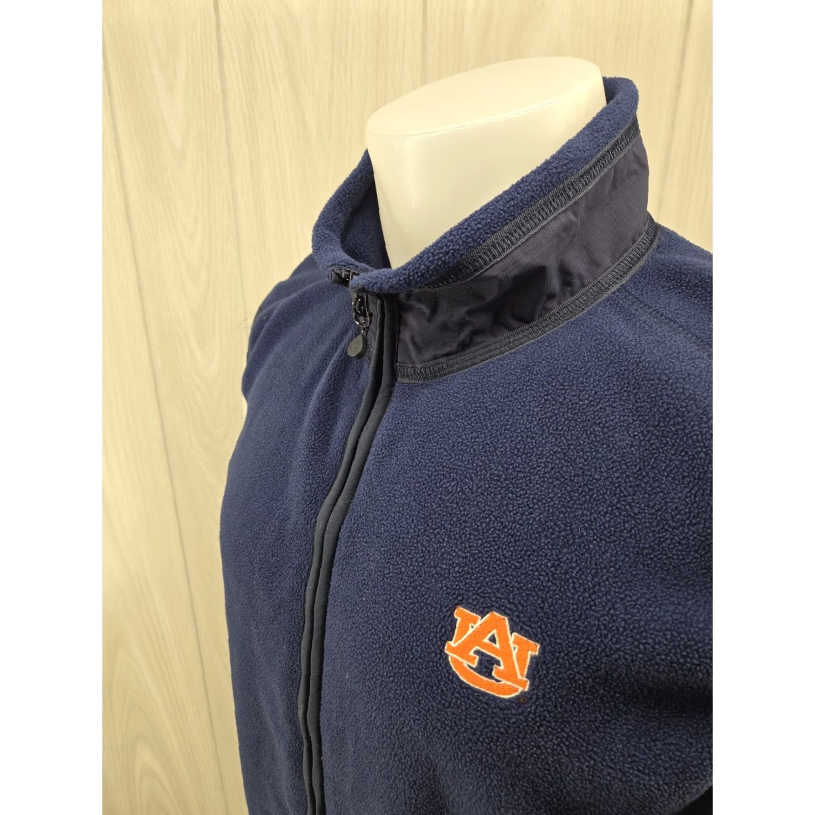 Vineyard Vines VINEYARD VINES Auburn University Tigers Fleece Vest in Blue Large Men Vest Size US L / EU 52-54 / 3 - 4 Thumbnail