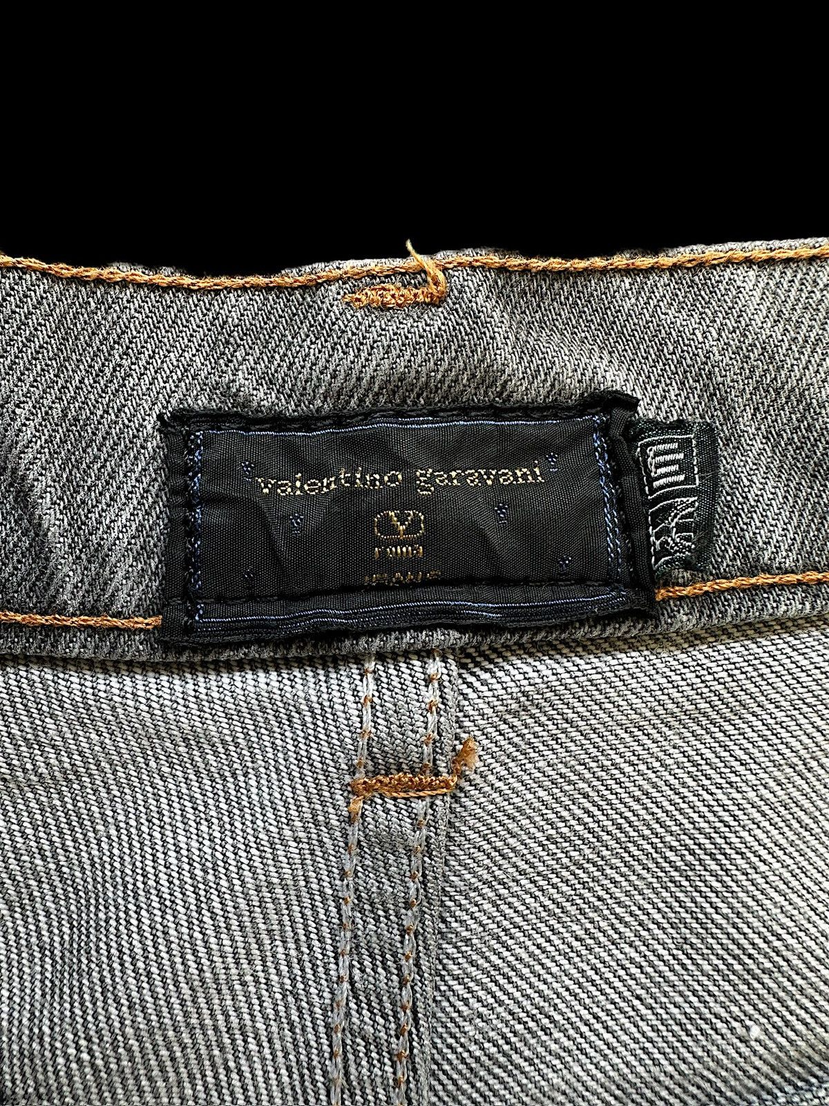 Valentino 90's Vintage Valentino Garavani faded black jeans Size US 31 - 10 Thumbnail