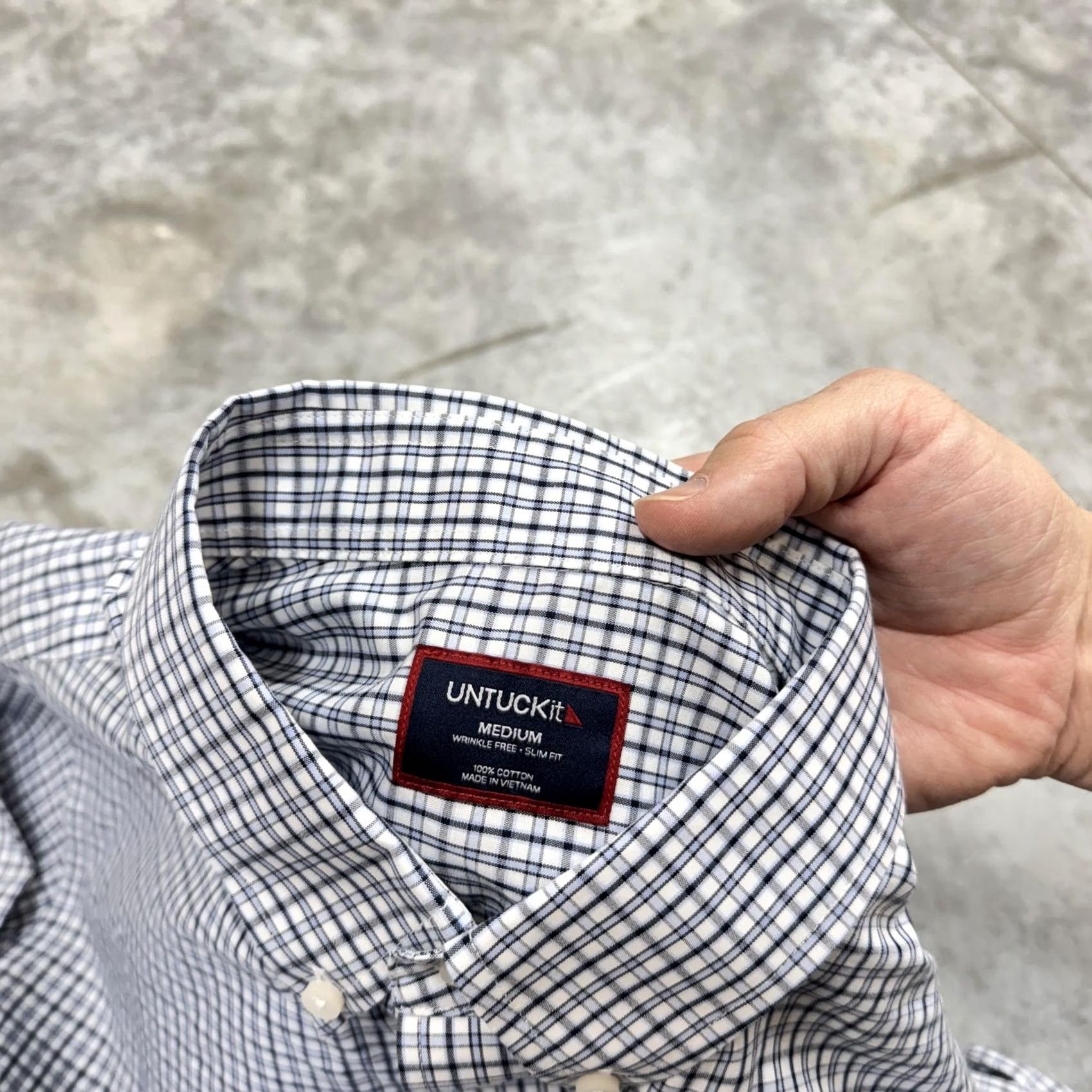 UNTUCKit UNTUCKit Shirt Mens Medium Blue Check Button-Down Long Sleeve Wrinkle Free Size US M / EU 48-50 / 2 - 3 Thumbnail