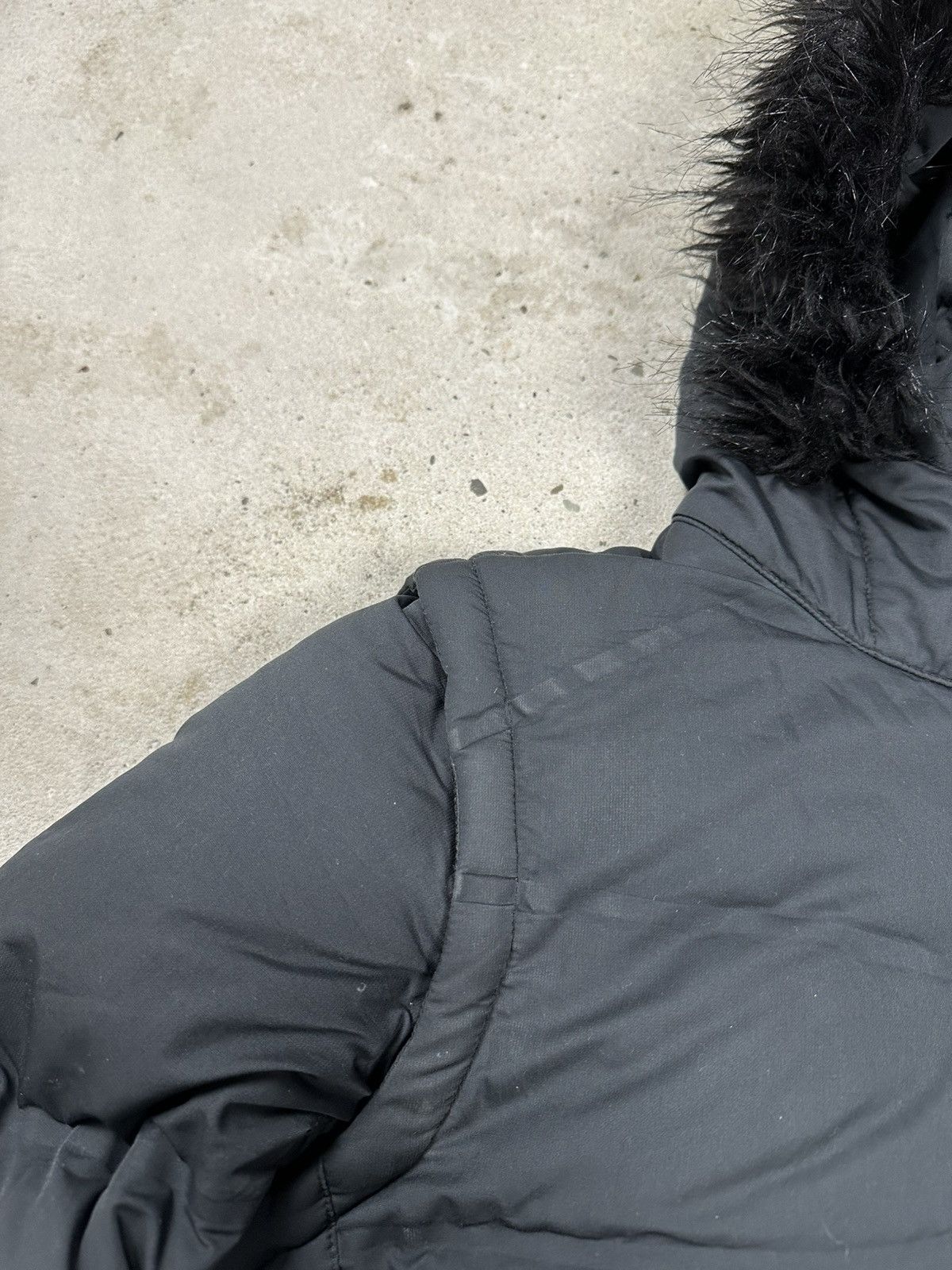 Nike × Nike ACG × Vintage Vintage Y2K Nike ACG Black Faux Fuf Puffer Jacket Down Rare Size M / US 6-8 / IT 42-44 - 6 Thumbnail