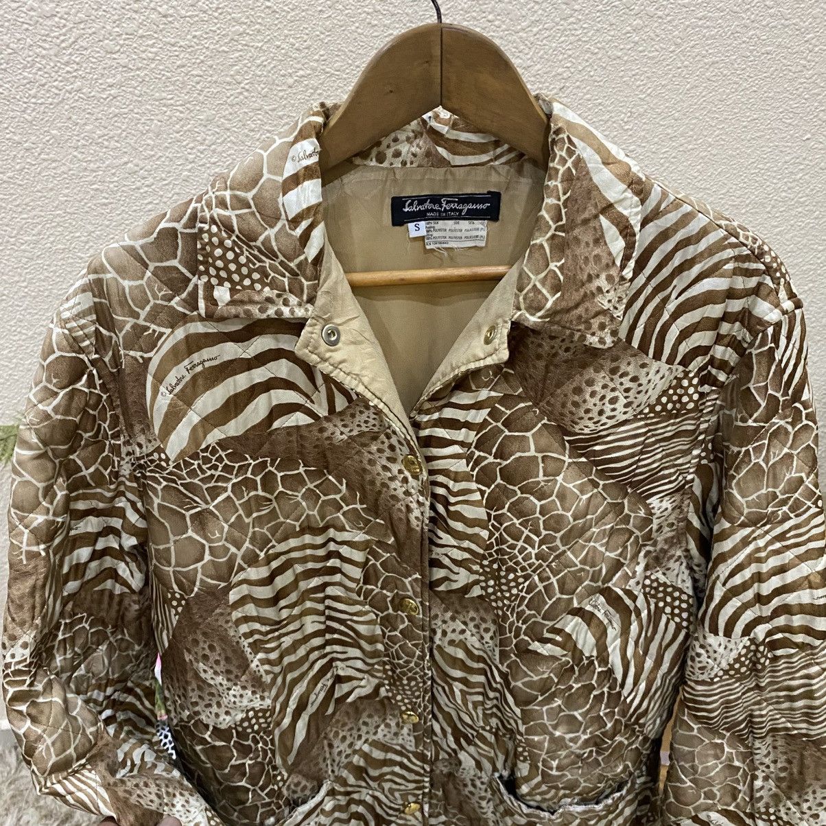 Salvatore Ferragamo ☀️Vintage Salvatore Feragamo quilted silk jacket Size US S / EU 44-46 / 1 - 3 Thumbnail