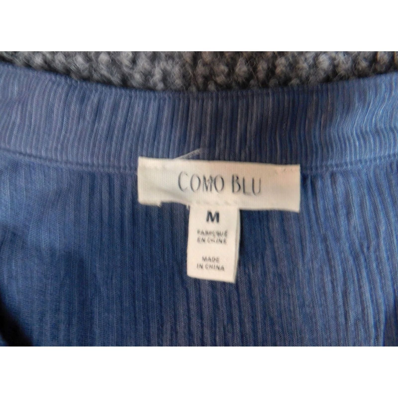 Vintage Como Blu Blouse Shirt Womens Medium Blue Cap Sleeve Collared Pullover Rayon Button Casual Regular Fit Size M / US 6-8 / IT 42-44 - 6 Thumbnail