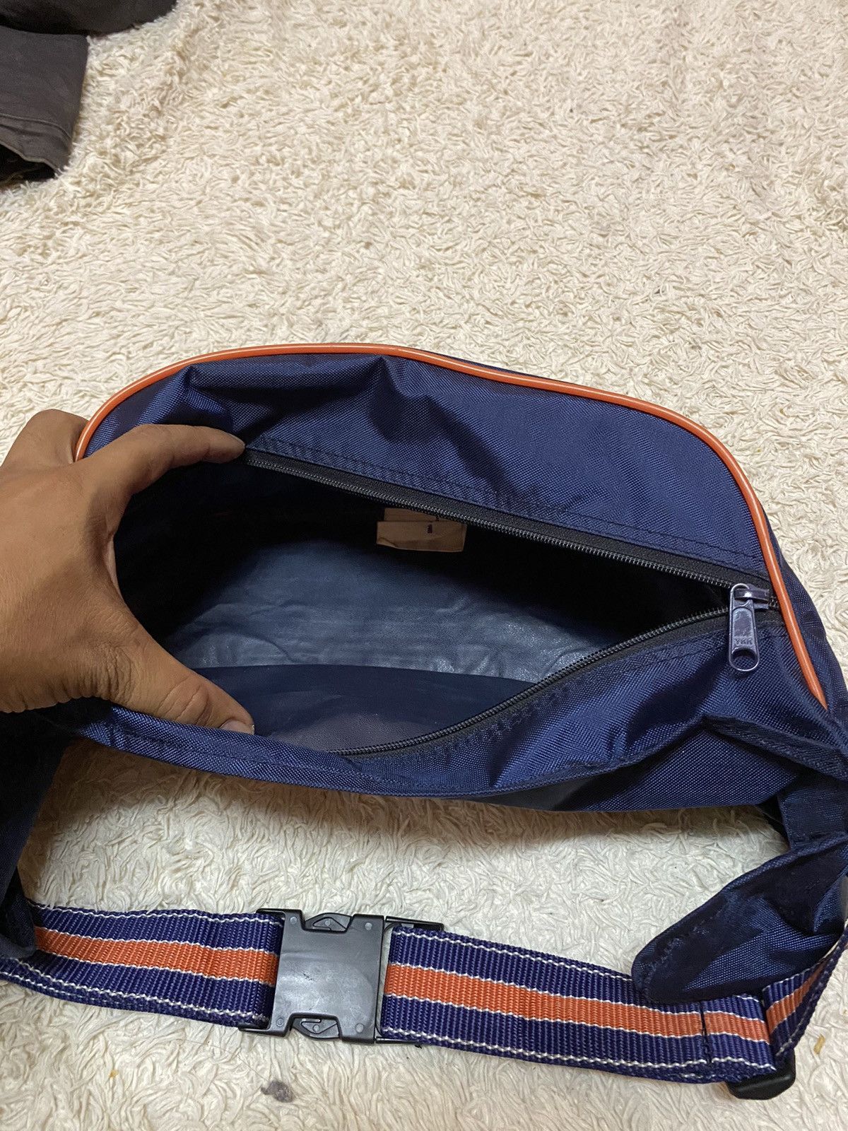 Salomon ‼️VINTAGE SALOMON BIG LOGO POUCHBAG ‼️ Size ONE SIZE - 5 Thumbnail