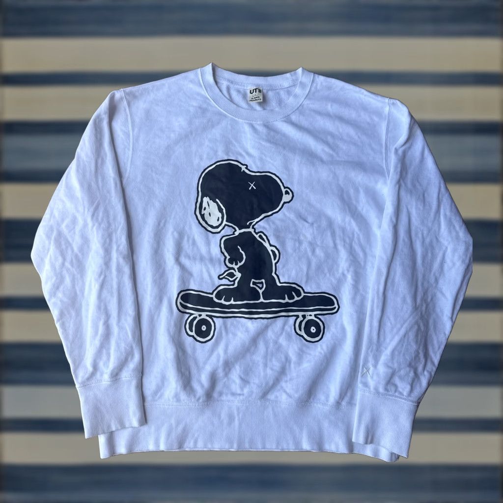Uniqlo VINTAGE? No — Uniqlo X Kaws Peanuts Snoopy Skateboarding Sweatshirt Mens Large White Crew Neck Size US L / EU 52-54 / 3 - 1 Thumbnail