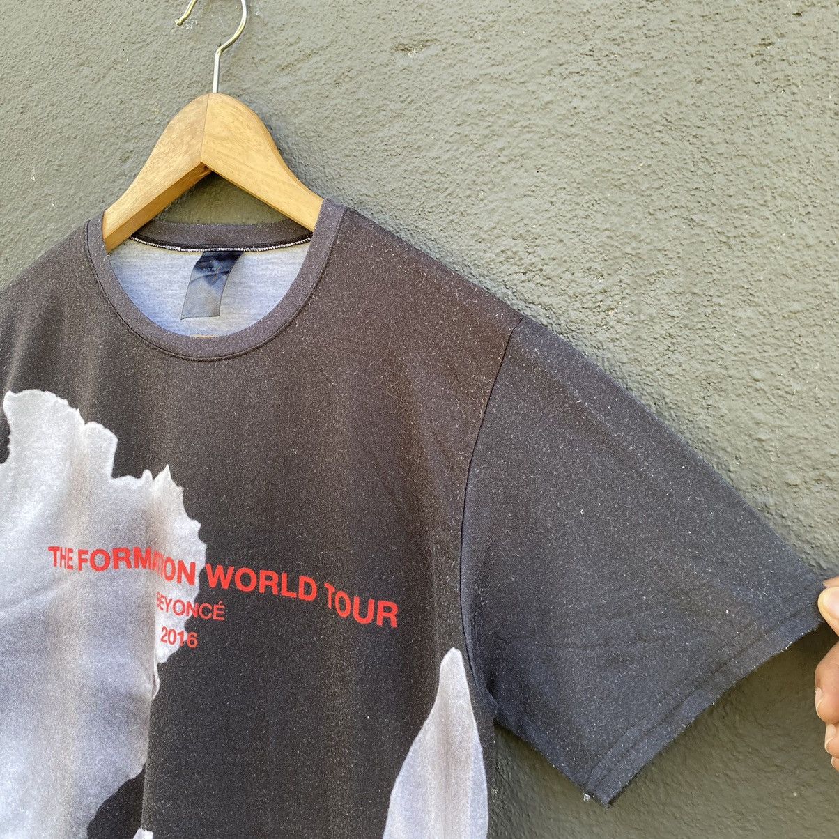 Beyonce Beyoncé The Formation World Tour 2016 Tshirt Size US L / EU 52-54 / 3 - 4 Thumbnail