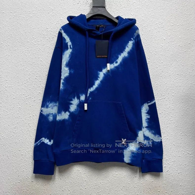 Louis Vuitton Louis Vuitton Blue logo embroidered tie-dyed hoodie Size US M / EU 48-50 / 2 - 1 Thumbnail